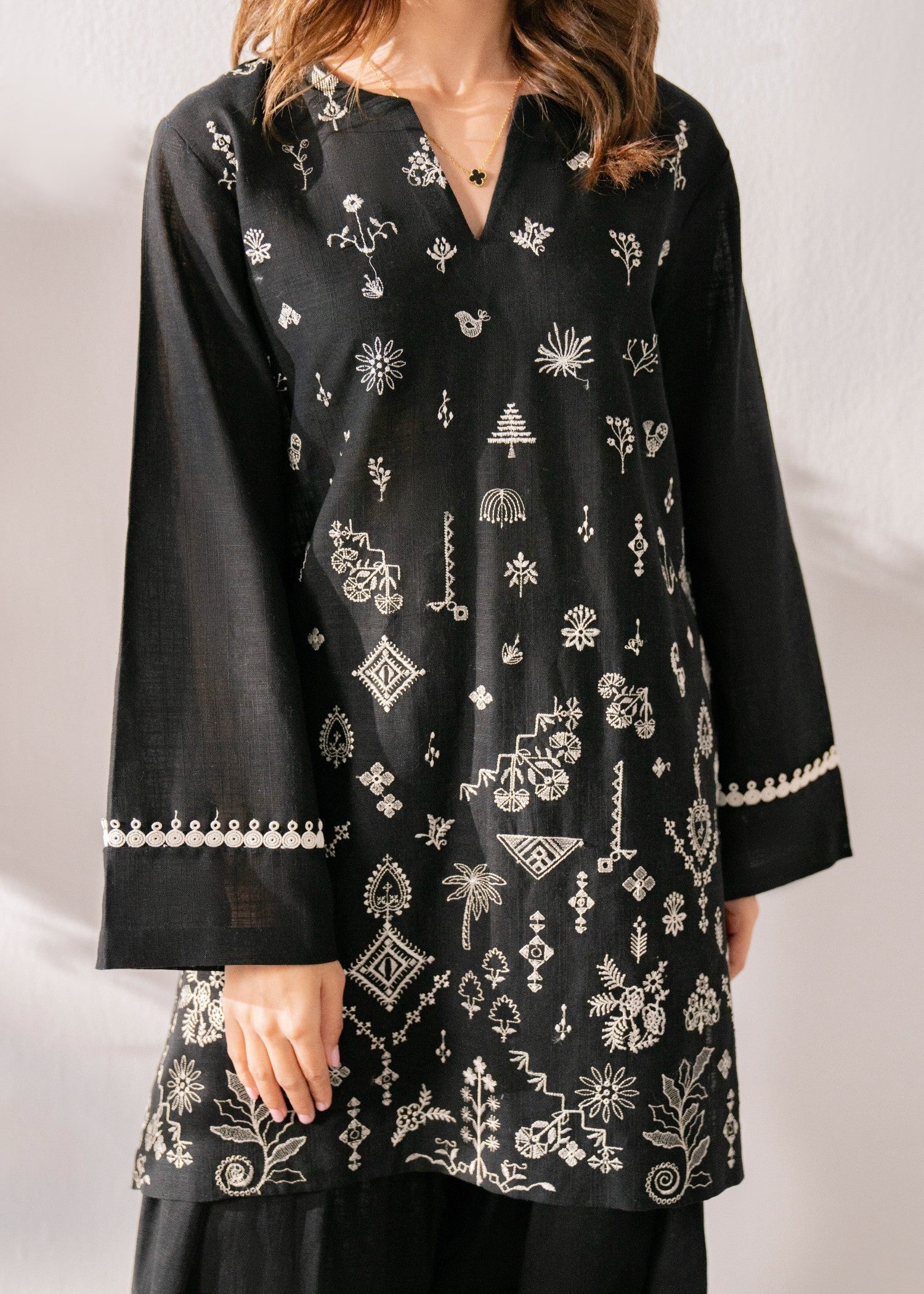 Kiara Cevap Embroidered Cotton Women 2pcs