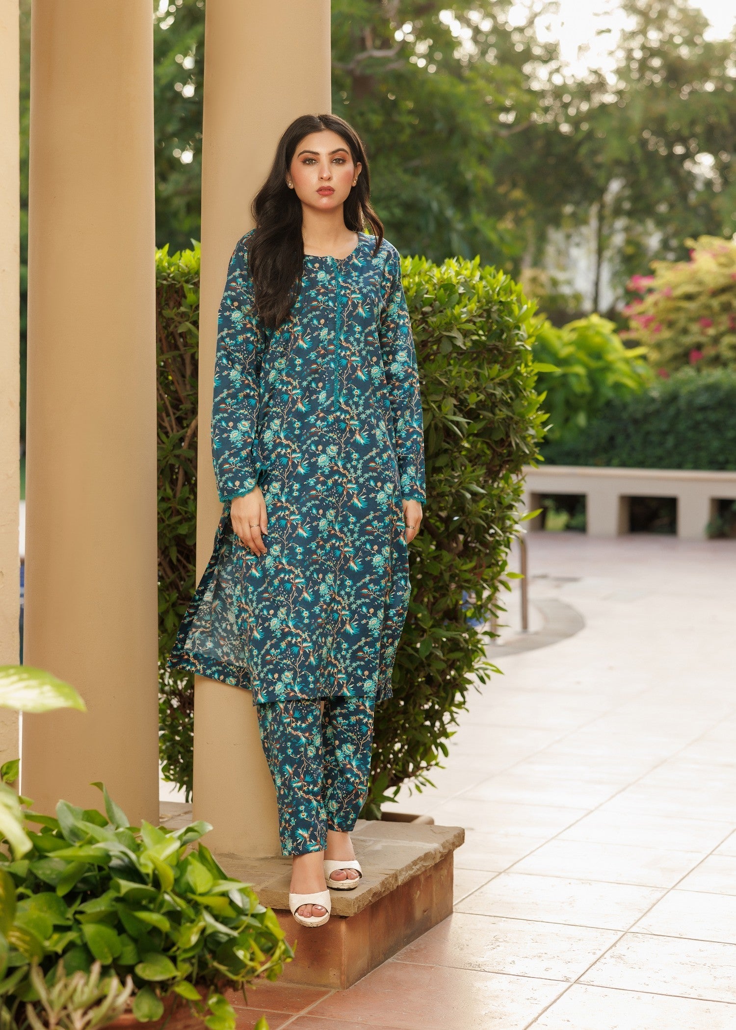 Zarasi Midnight Aztec Stitched Lawn Suit Women 2pcs