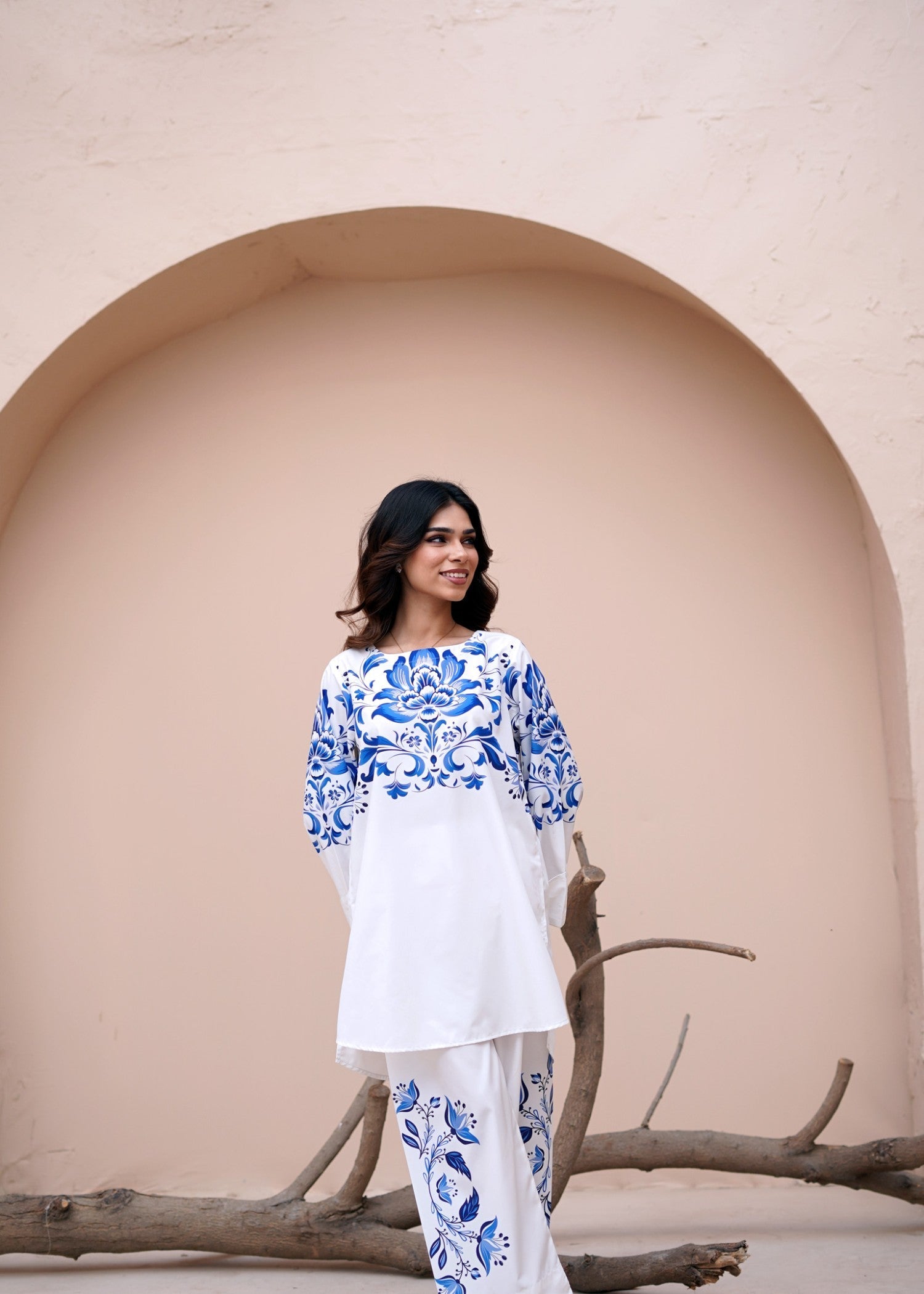 Nairah Azure White Women 2pcs