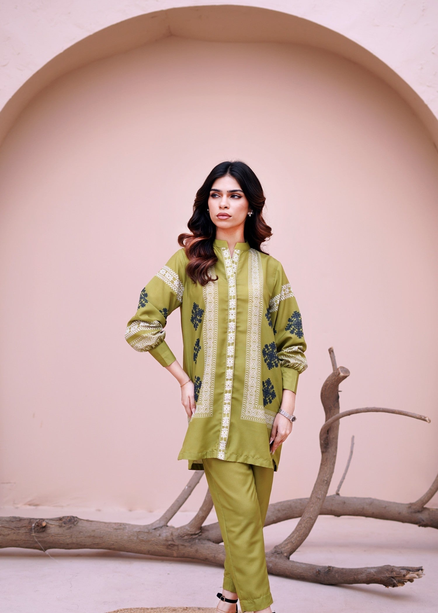 Nairah Olive Tribal Women 2pcs