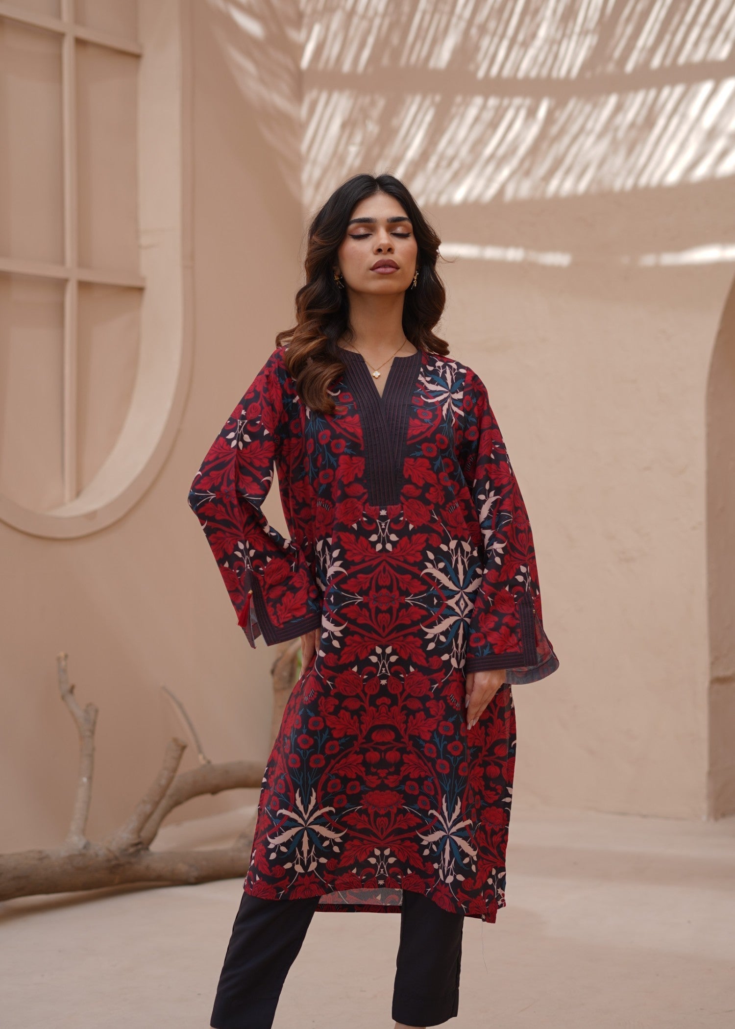 Nairah Crimson Women 2pcs