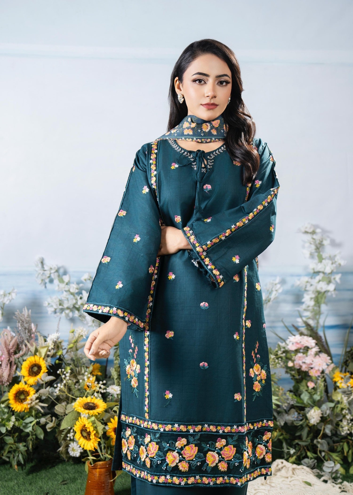 Fatima Noor’s Bi 001 6 Women 3pcs