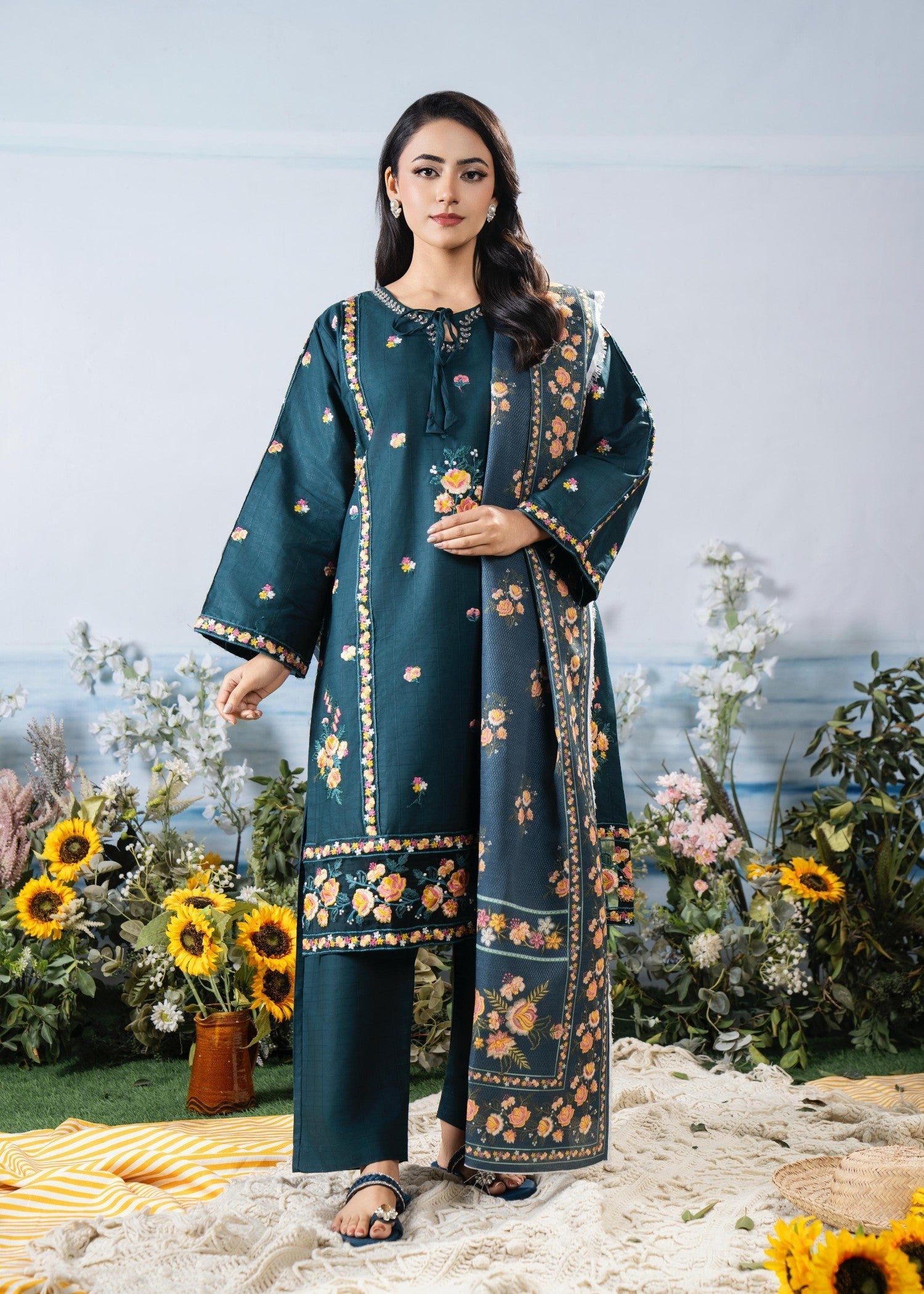 Fatima Noor’s Bi 001 6 Women 3pcs