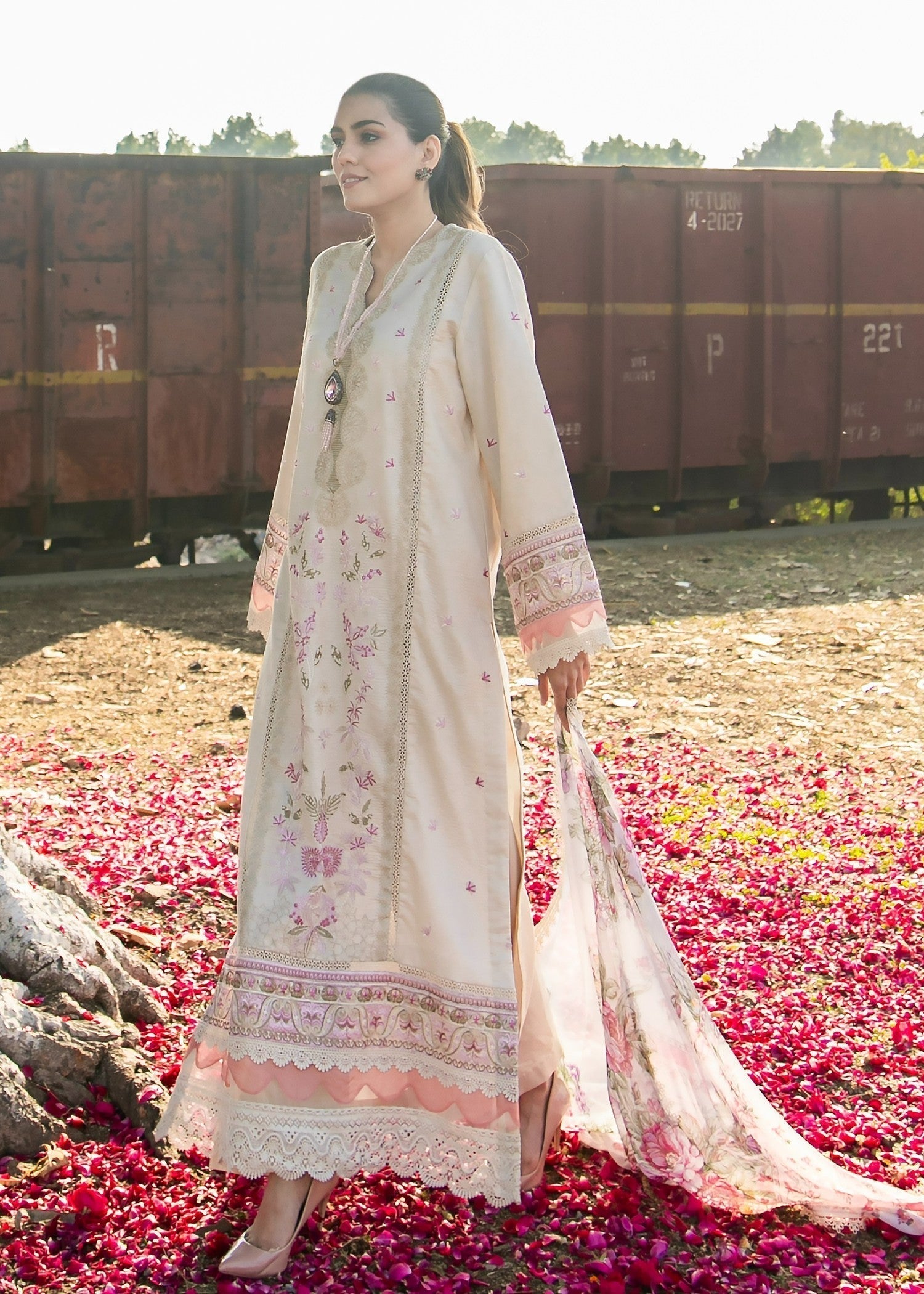 Chandan Nagri MARAL OFFWHITE Women 3pcs