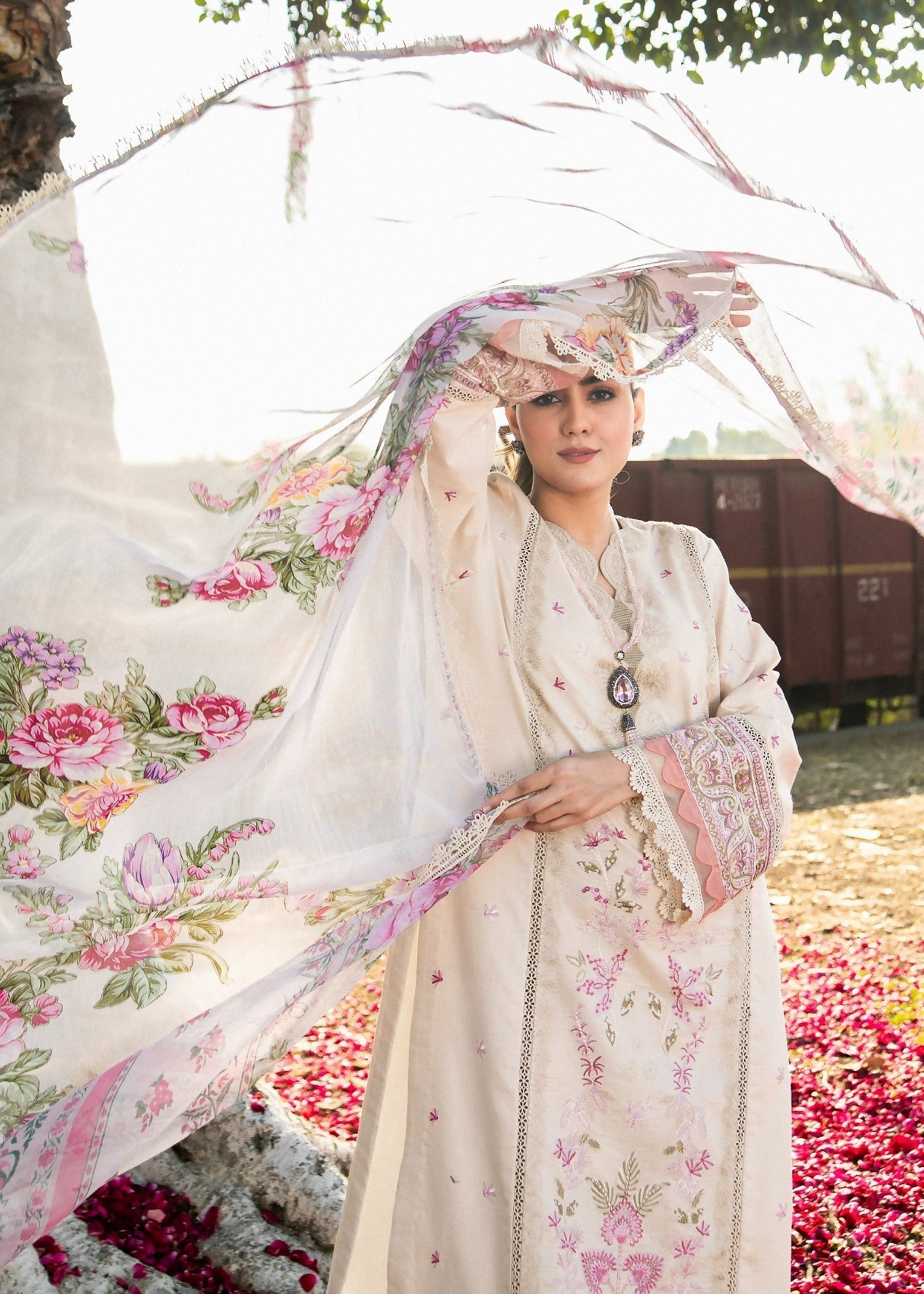 Chandan Nagri MARAL OFFWHITE Women 3pcs