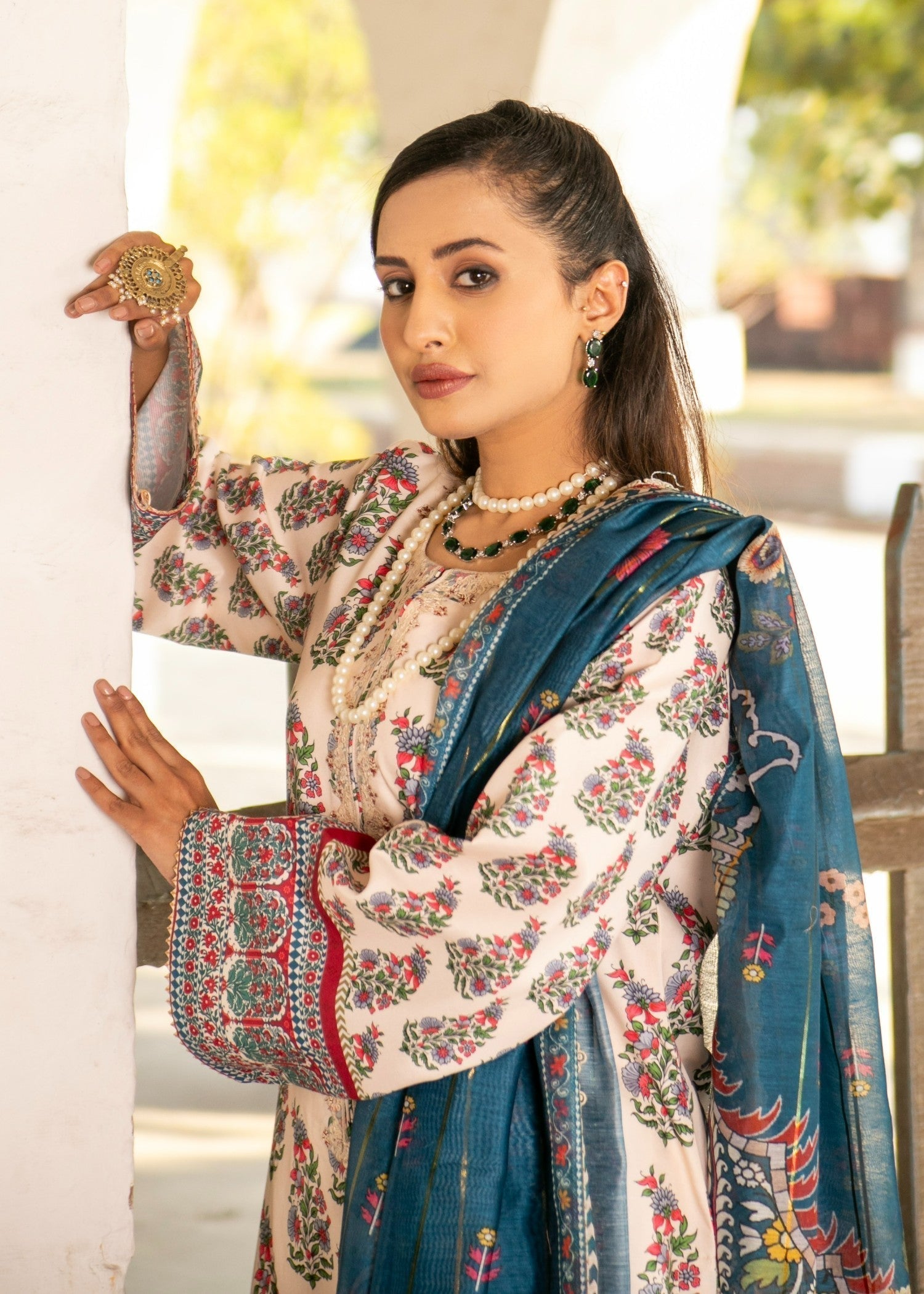 Chandan Nagri AMBER OFFWHITE Women 3pcs