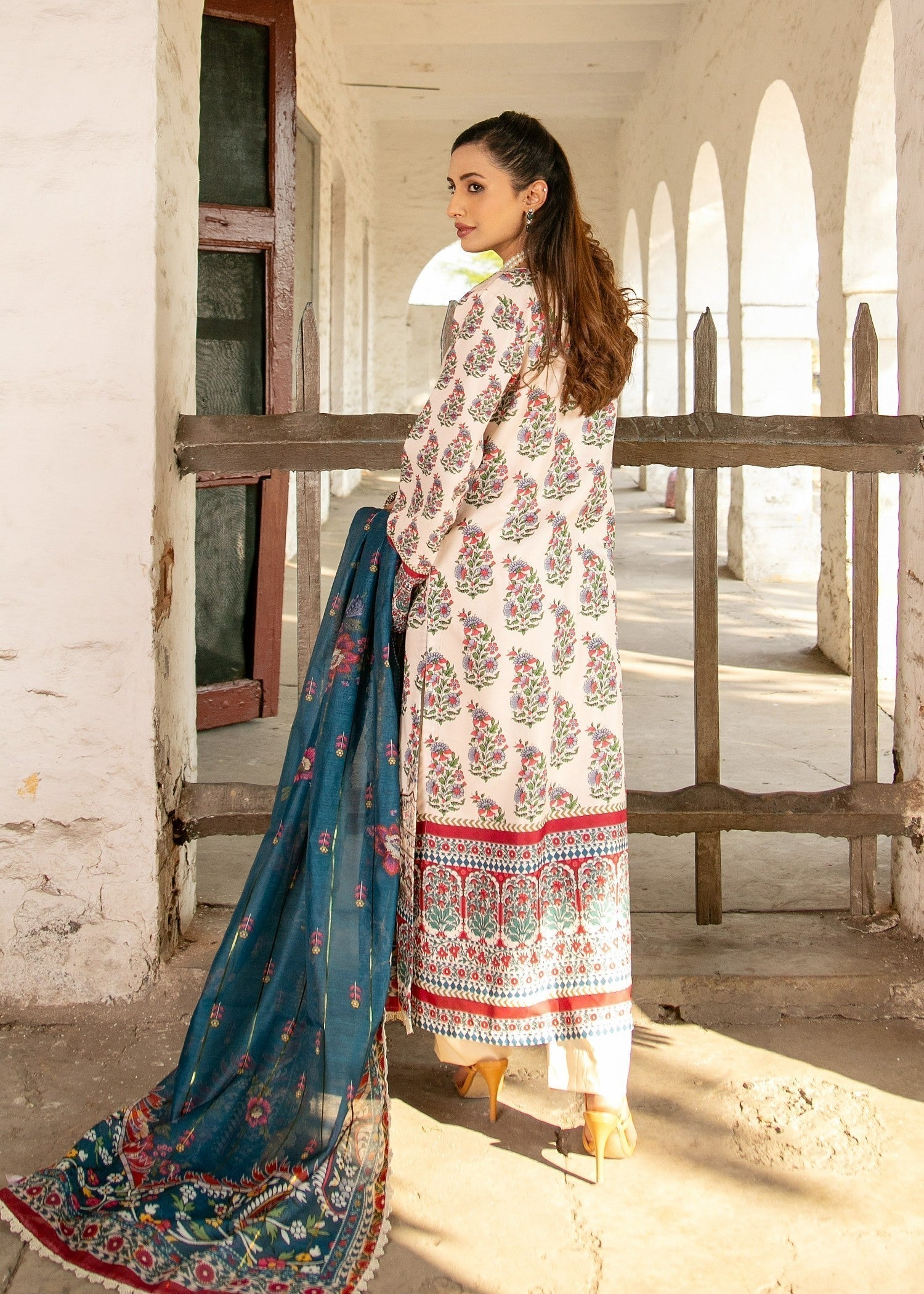 Chandan Nagri AMBER OFFWHITE Women 3pcs