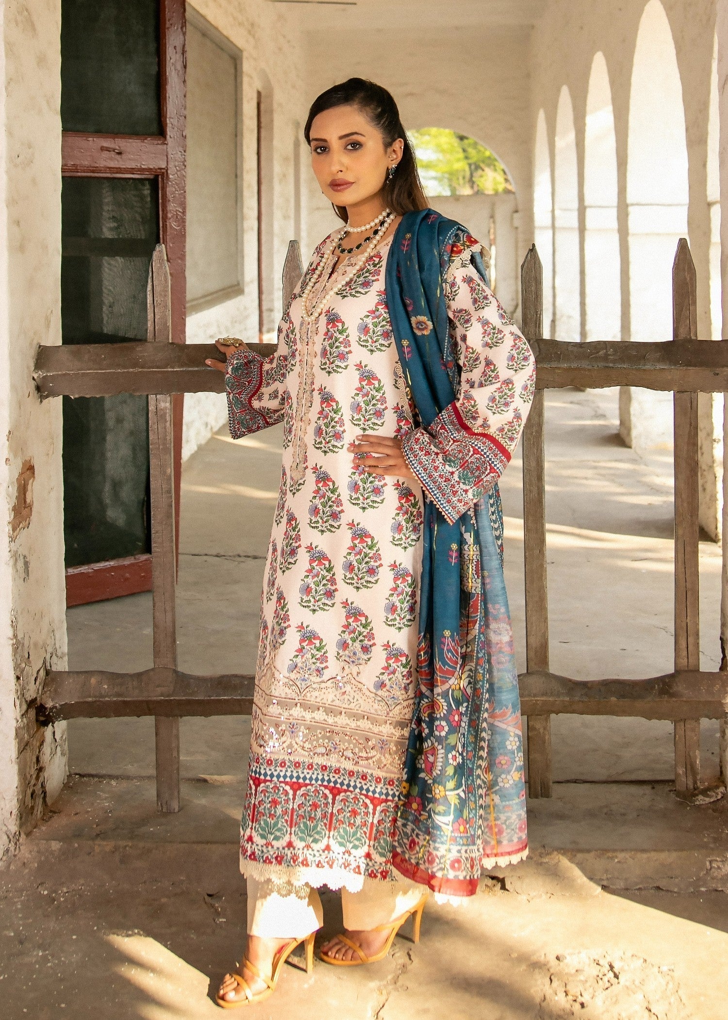 Chandan Nagri AMBER OFFWHITE Women 3pcs