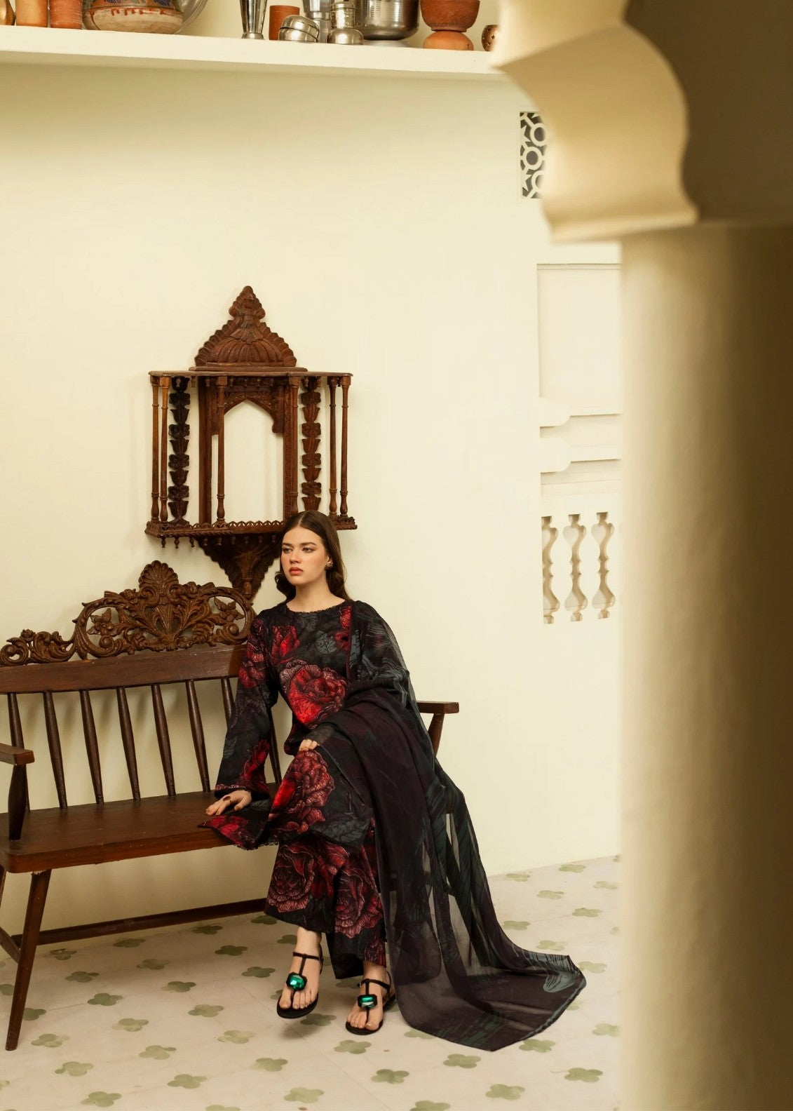 Feathers ZAYNA Women 3pcs