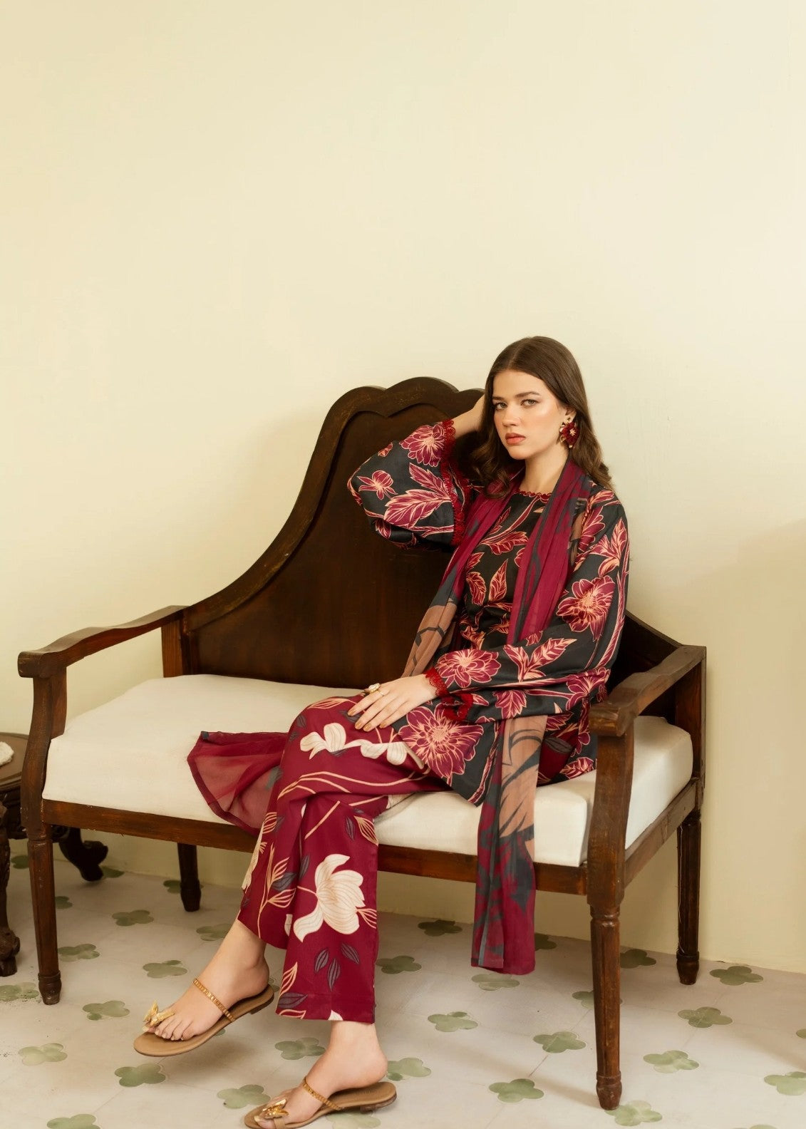 Feathers SAPHIRA Women 3pcs