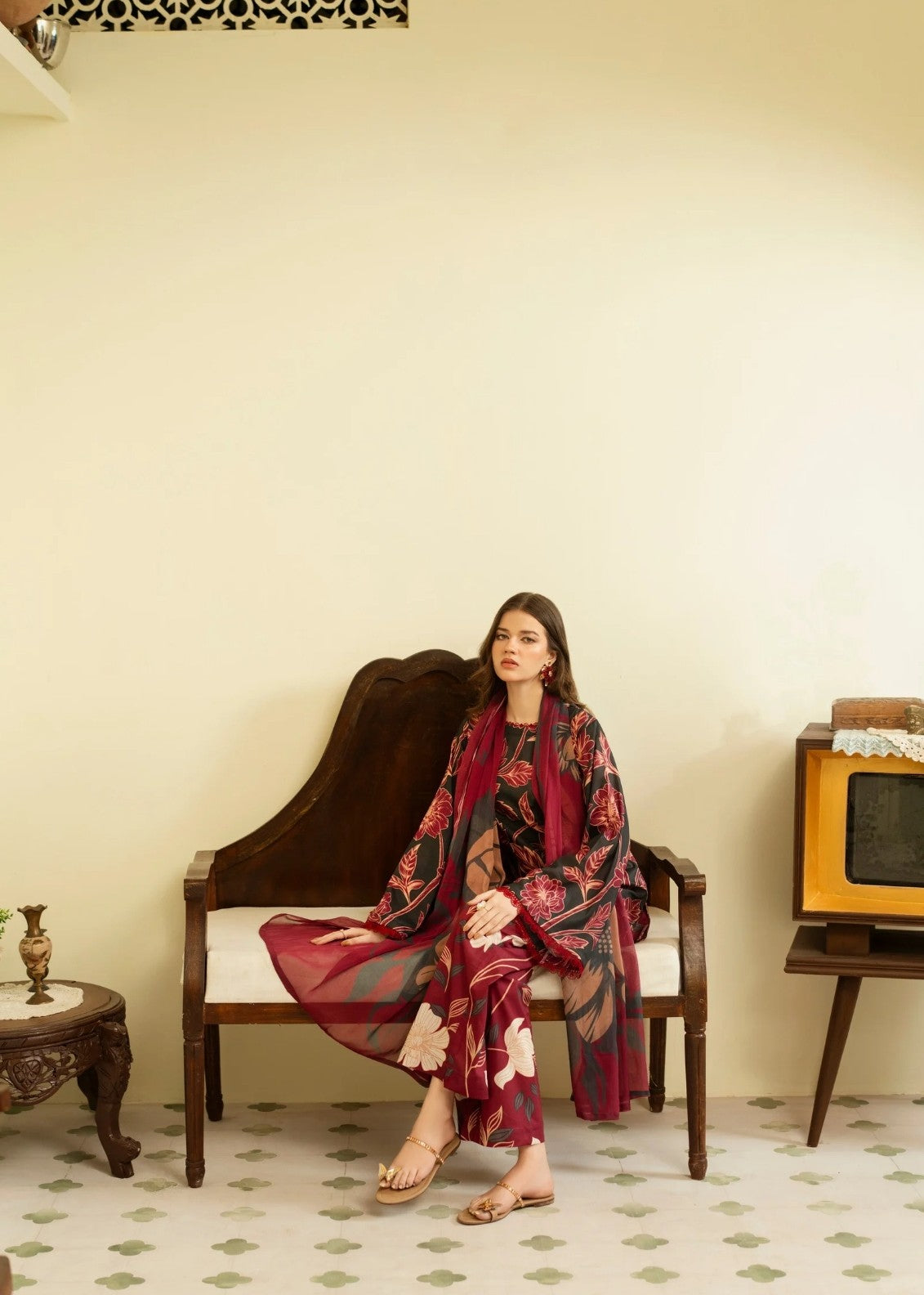 Feathers SAPHIRA Women 3pcs