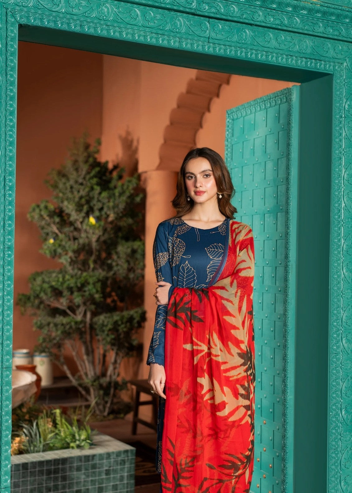 Feathers VEORA Women 3pcs