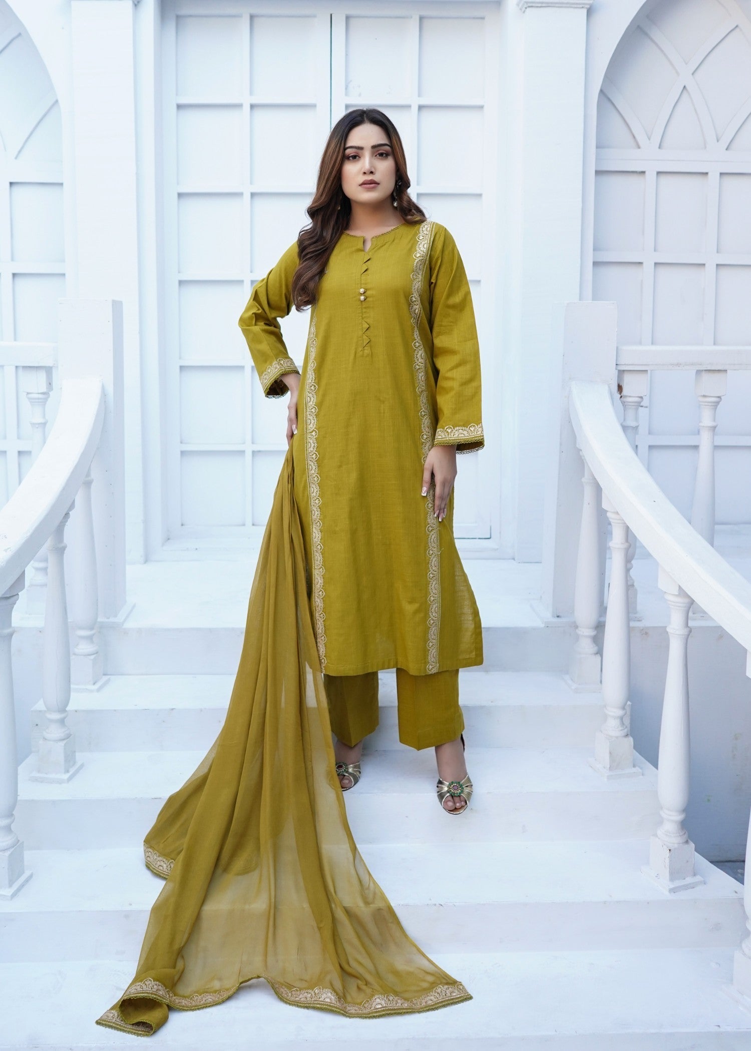 Yolo Pret Tilla Embroidered Intermix Lawn with Embroidered Border Chiffon Dupatta JASHAN S25 0030 Women 3pcs