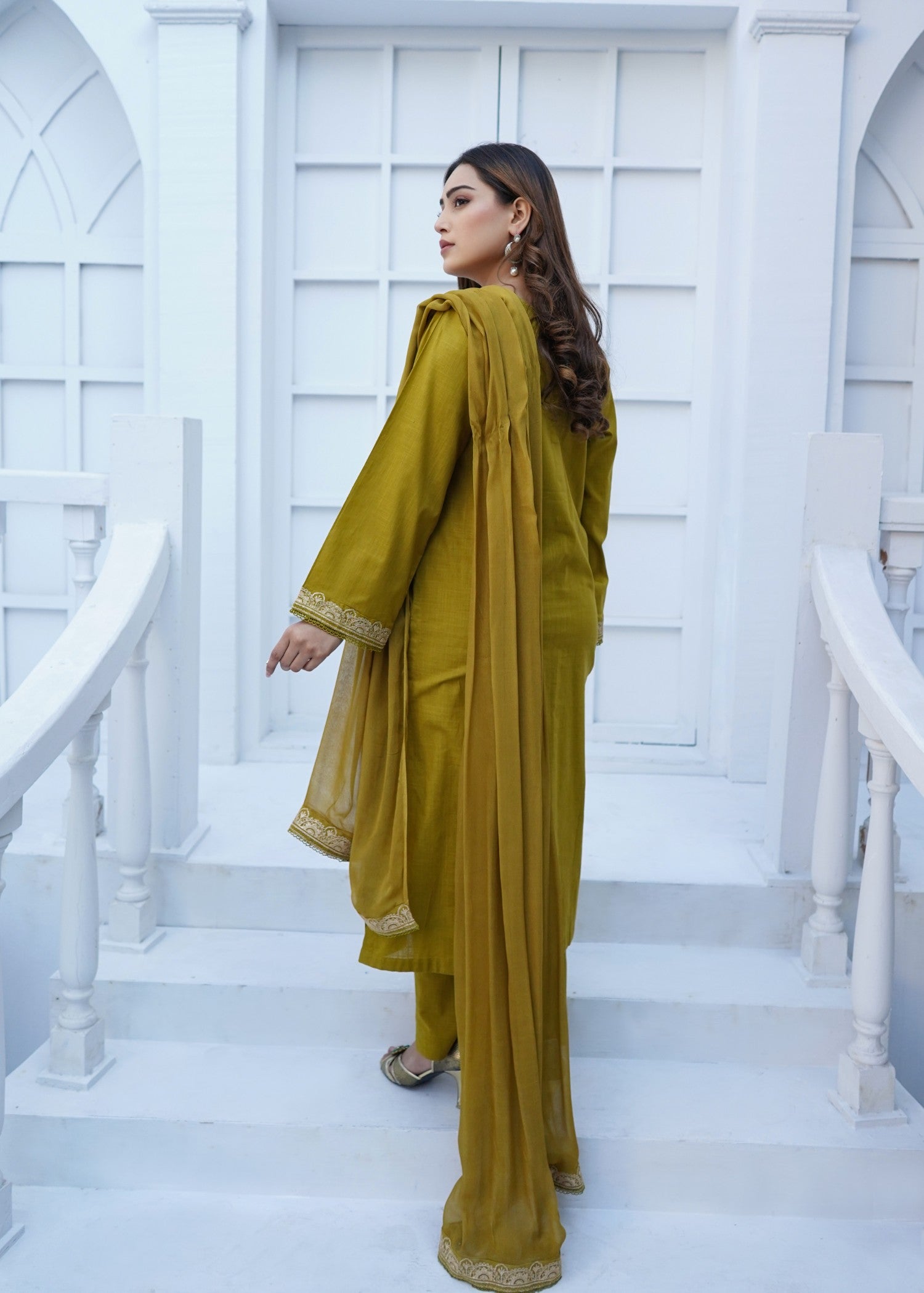 Yolo Pret Tilla Embroidered Intermix Lawn with Embroidered Border Chiffon Dupatta JASHAN S25 0030 Women 3pcs