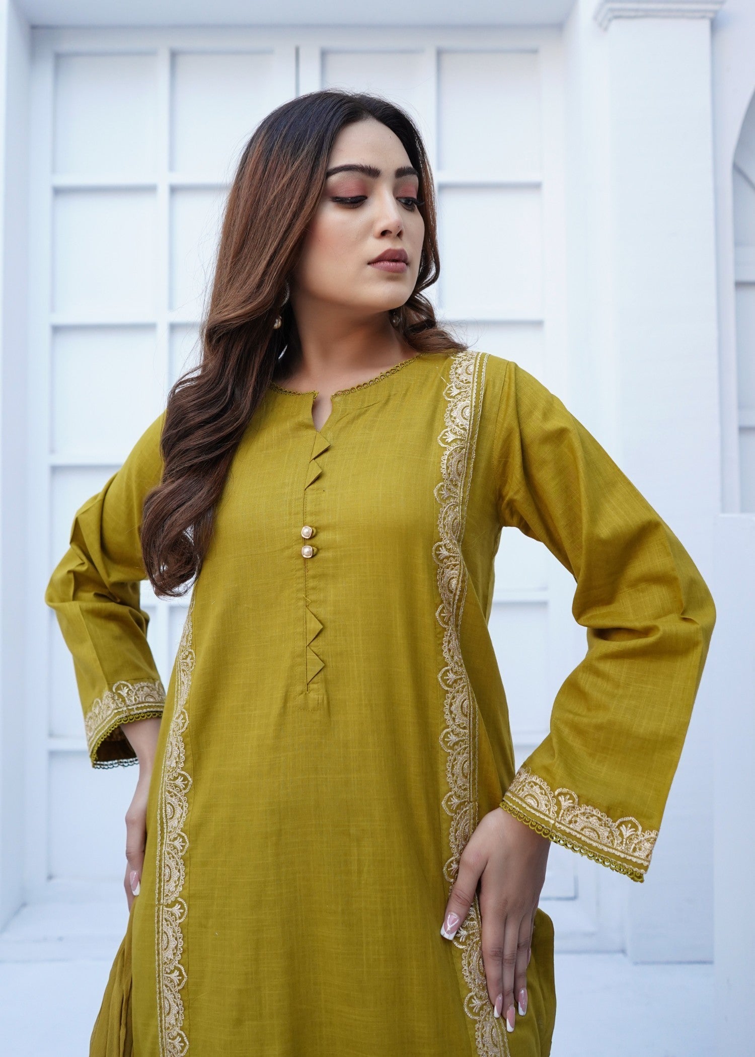 Yolo Pret Tilla Embroidered Intermix Lawn with Embroidered Border Chiffon Dupatta JASHAN S25 0030 Women 3pcs