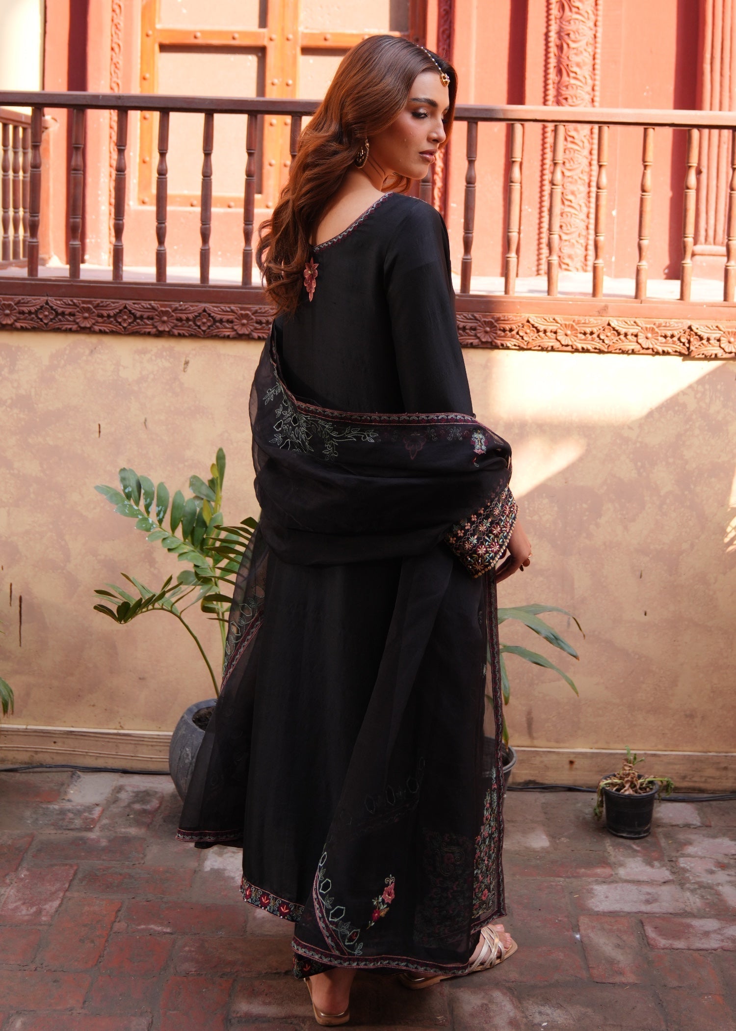 Muntaha By Shanzay Israah Women 3pcs