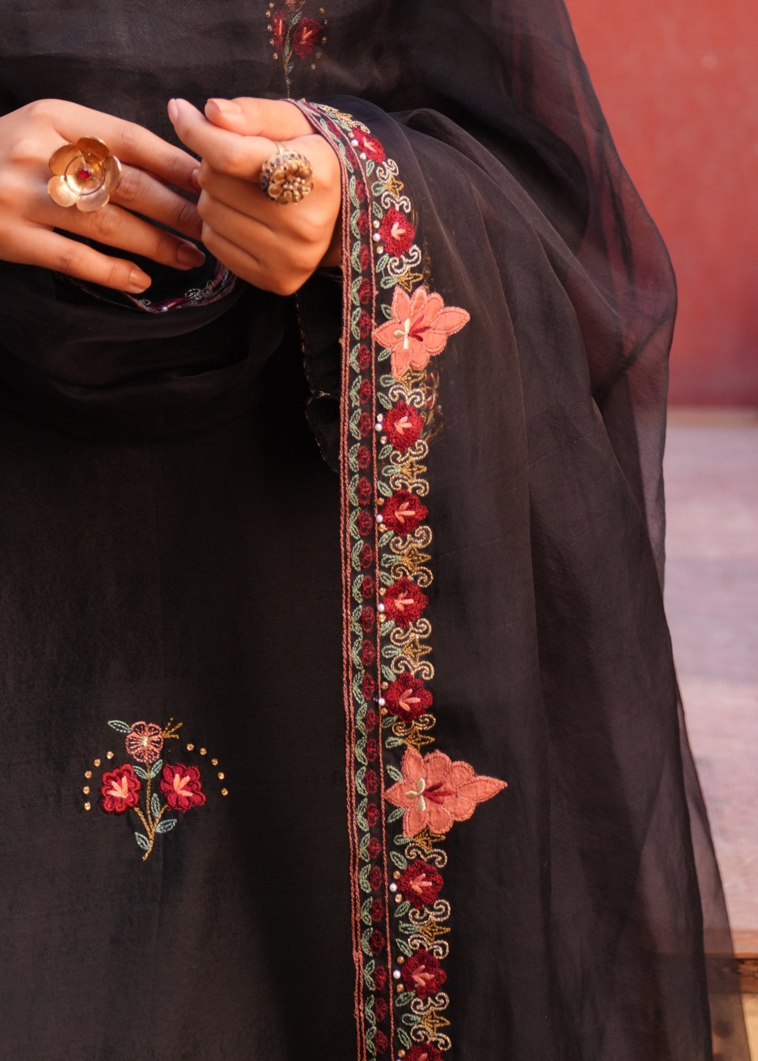 Muntaha By Shanzay Israah Women 3pcs