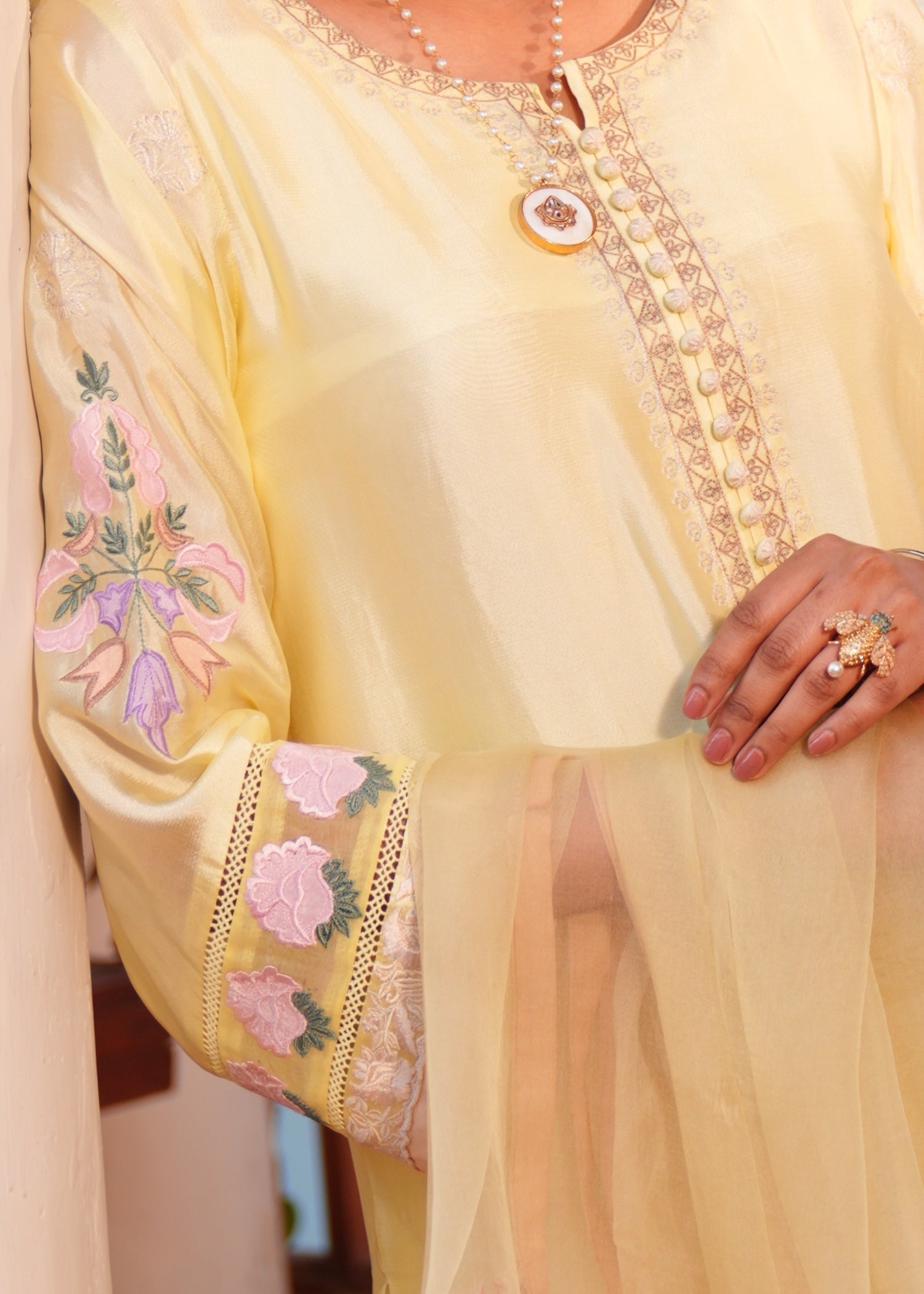 Muntaha By Shanzay Mirha Women 3pcs