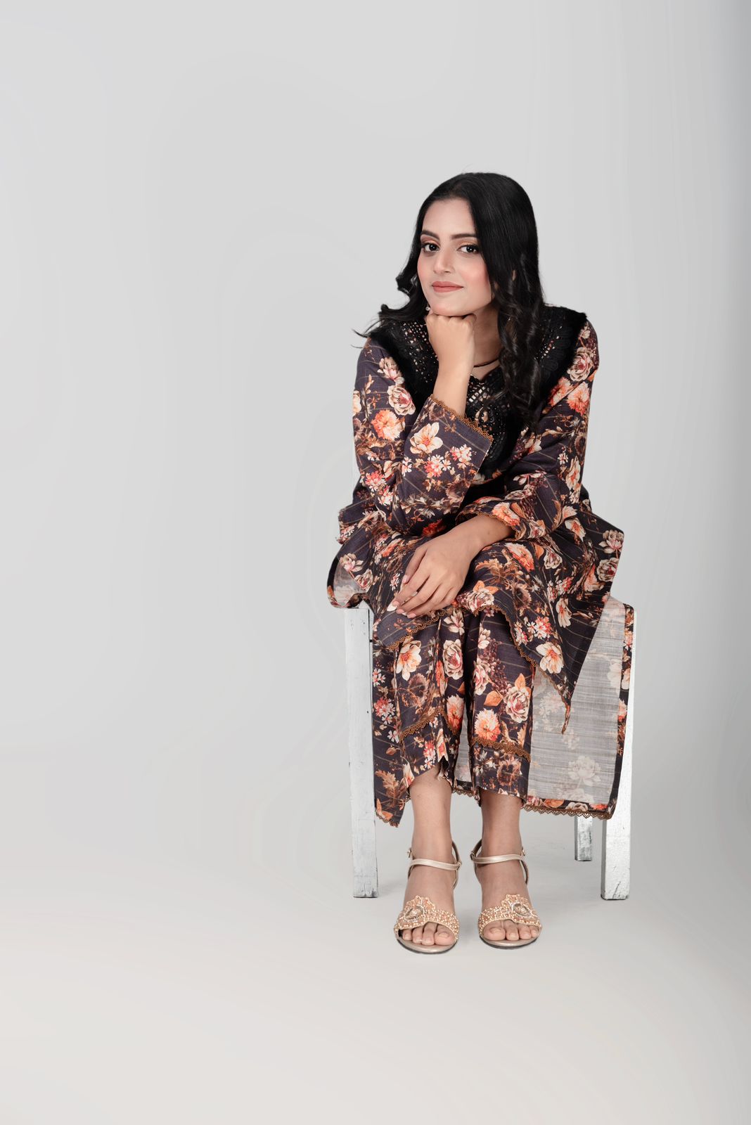 A&J W.E black Women 2pcs