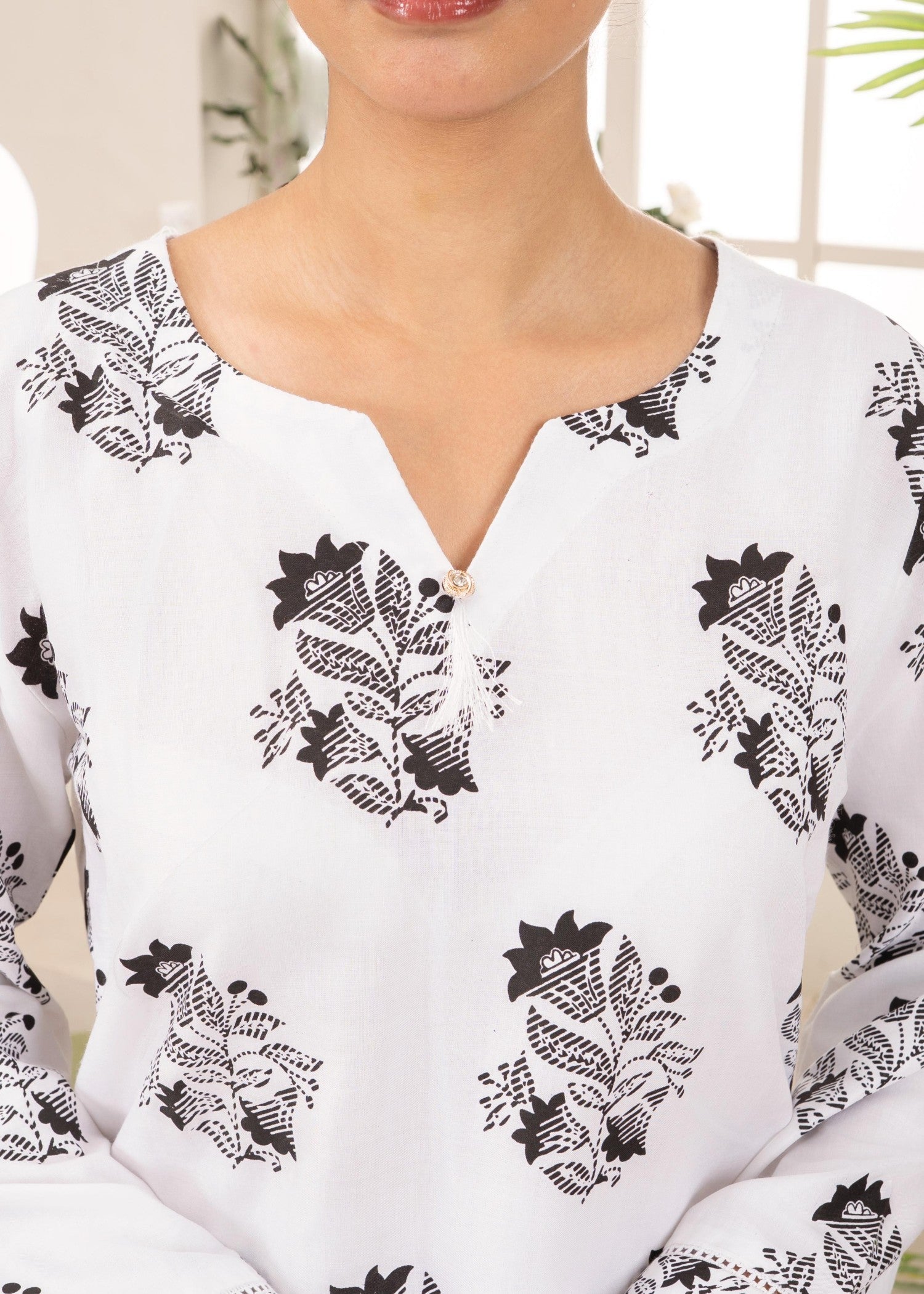 Stylish Collection ZEENAT WHITE Women 2pcs