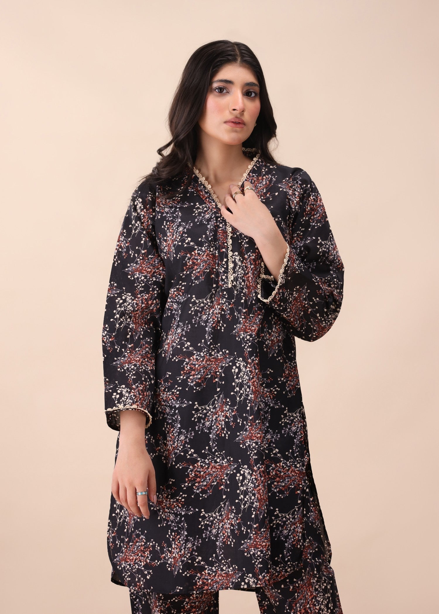 Mhw Black Lawn Women 2pcs