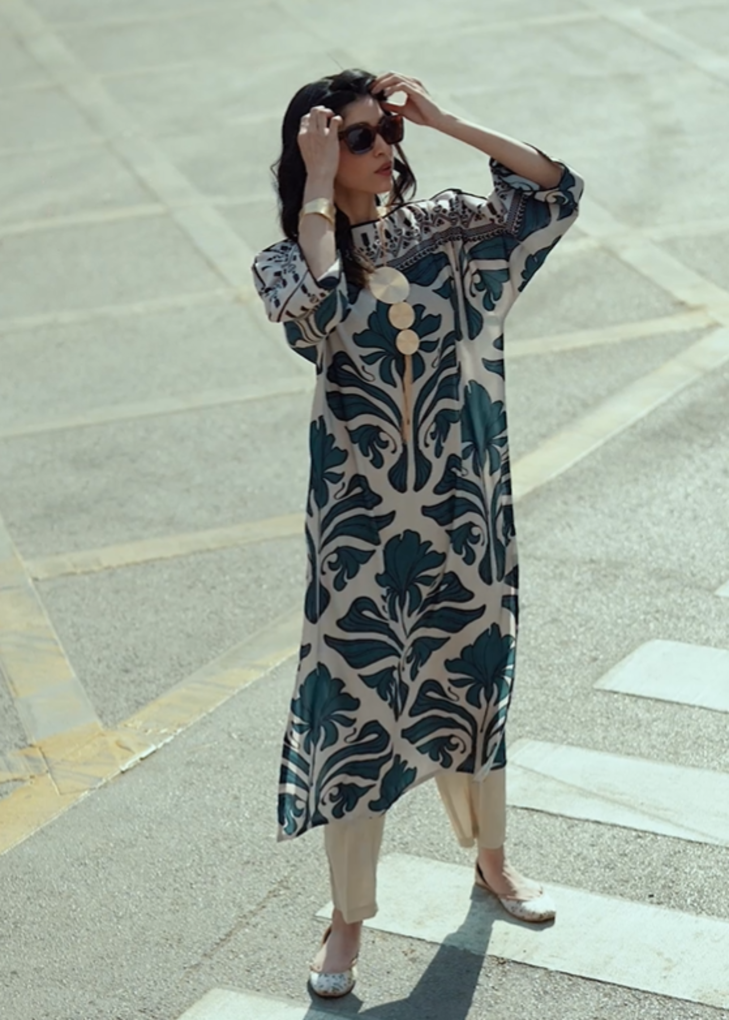 Kaanthaa Desert Bloom Stitched () Women 2pcs