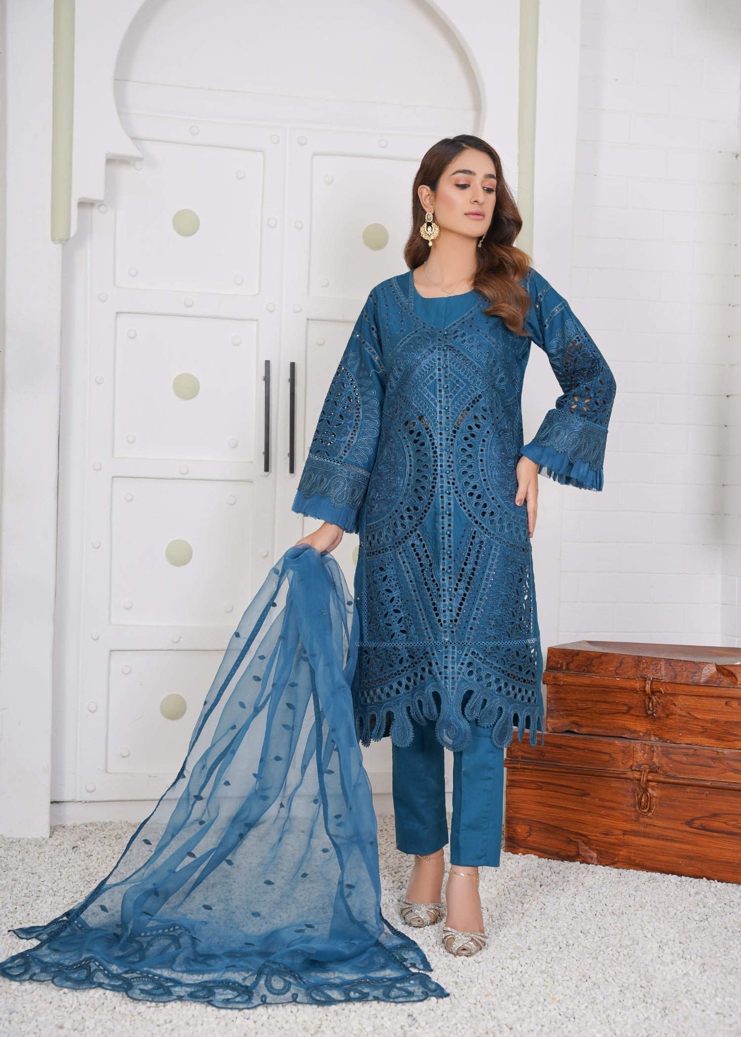 Thread & Weave By Zeplar Ready to Wear Luxury lawn Embroidered – RTWL24203 Women 3pcs