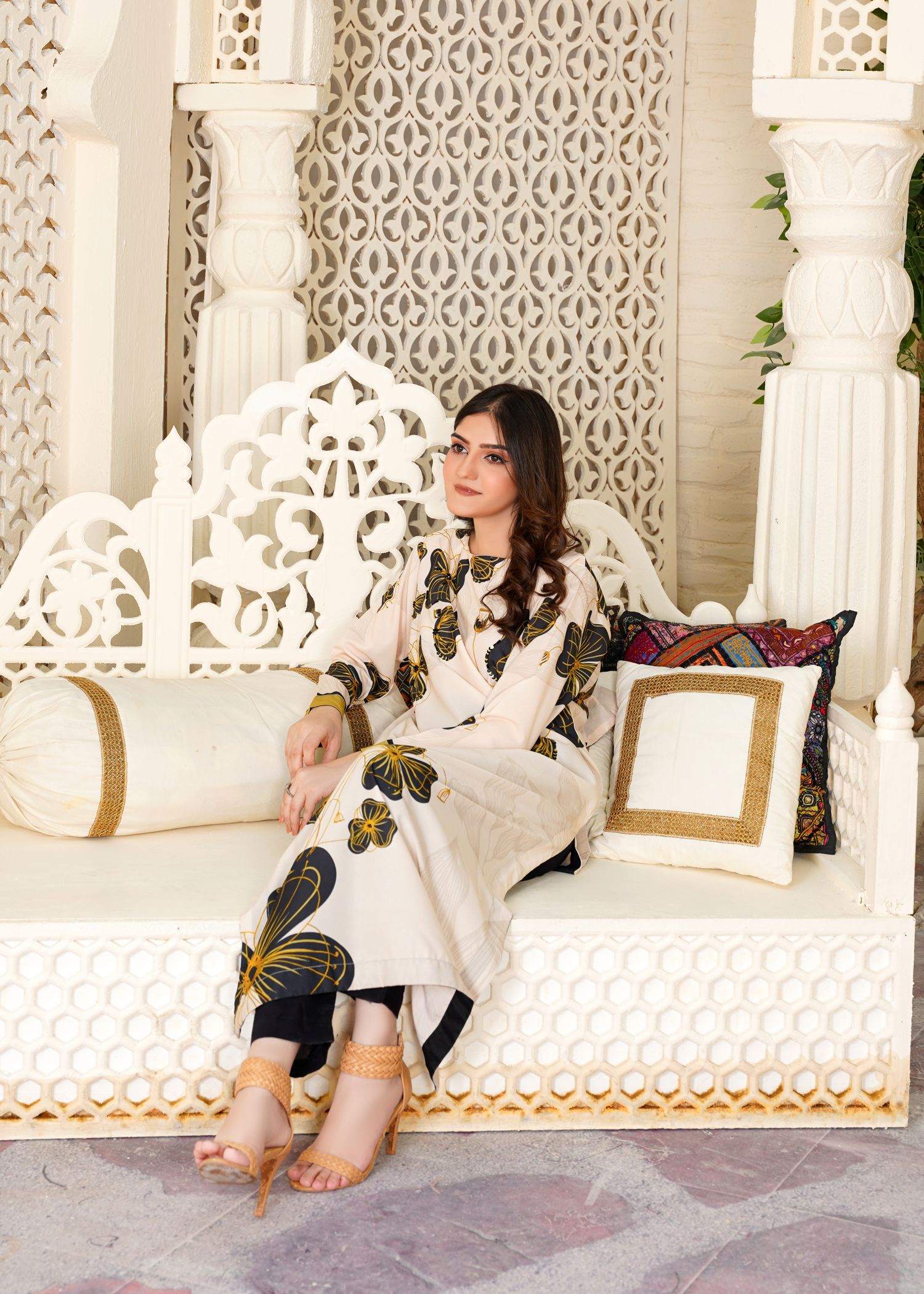 Athena Apparels Lavinia Creamy Hand Worked Long Shirt 357 Women 1pcs