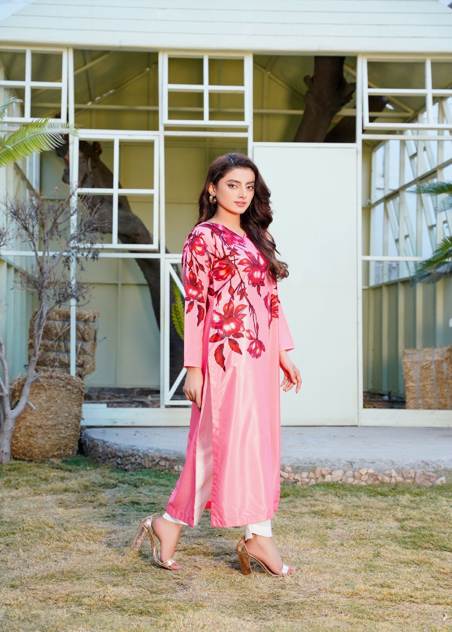 Athena Apparels Lumina: Pink Long Shirt With Red Floral Work 394 Women 1pcs