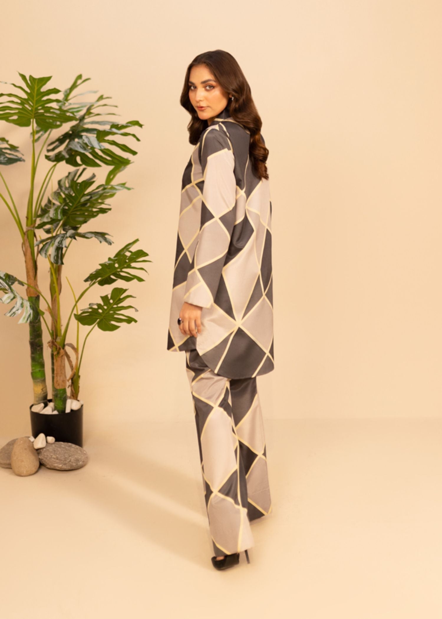 Fozia Khalid Orion Women 2pcs