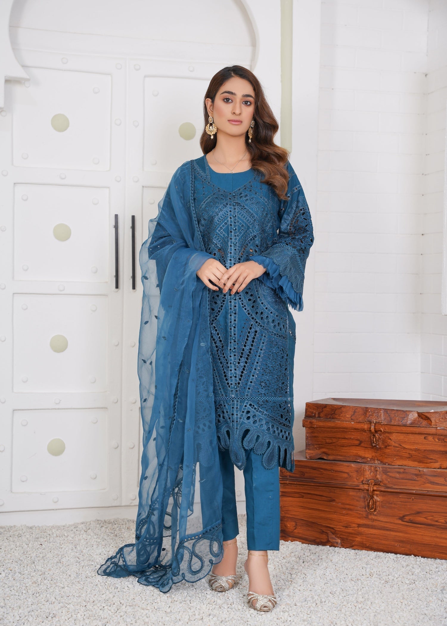 Thread & Weave By Zeplar Ready to Wear Luxury lawn Embroidered – RTWL24203 Women 3pcs