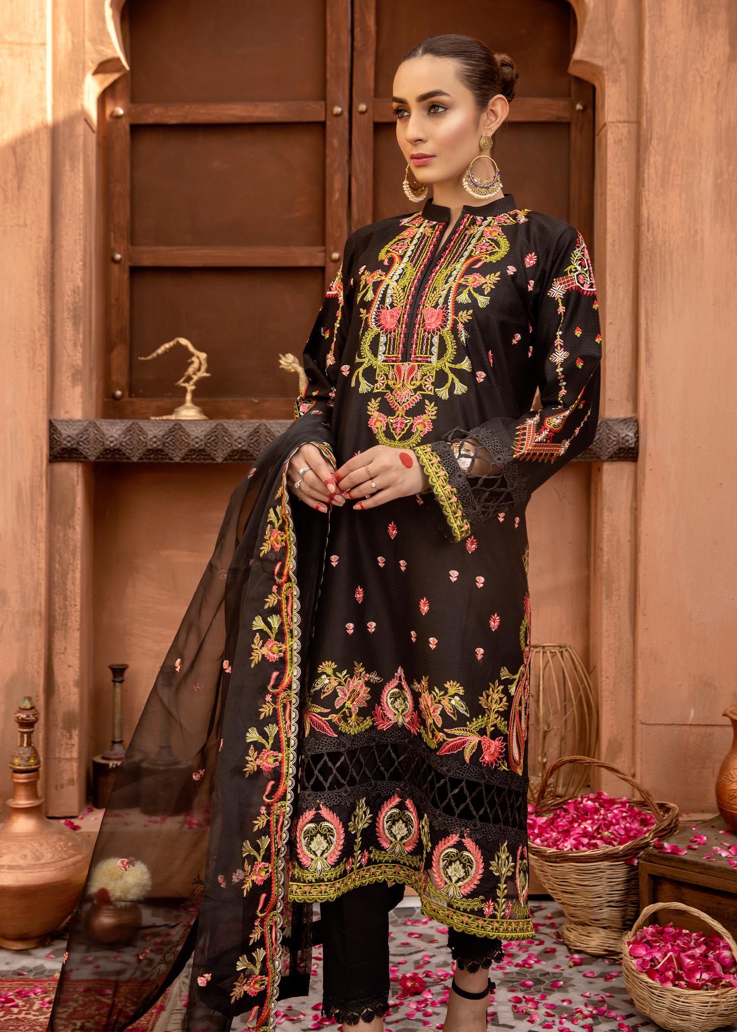 Zoya & Zaha ZOYA&ZAHA Black Kashmiri 004 Women 3pcs