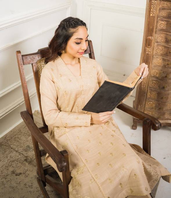 Thread 21 Serene Women 2pcs