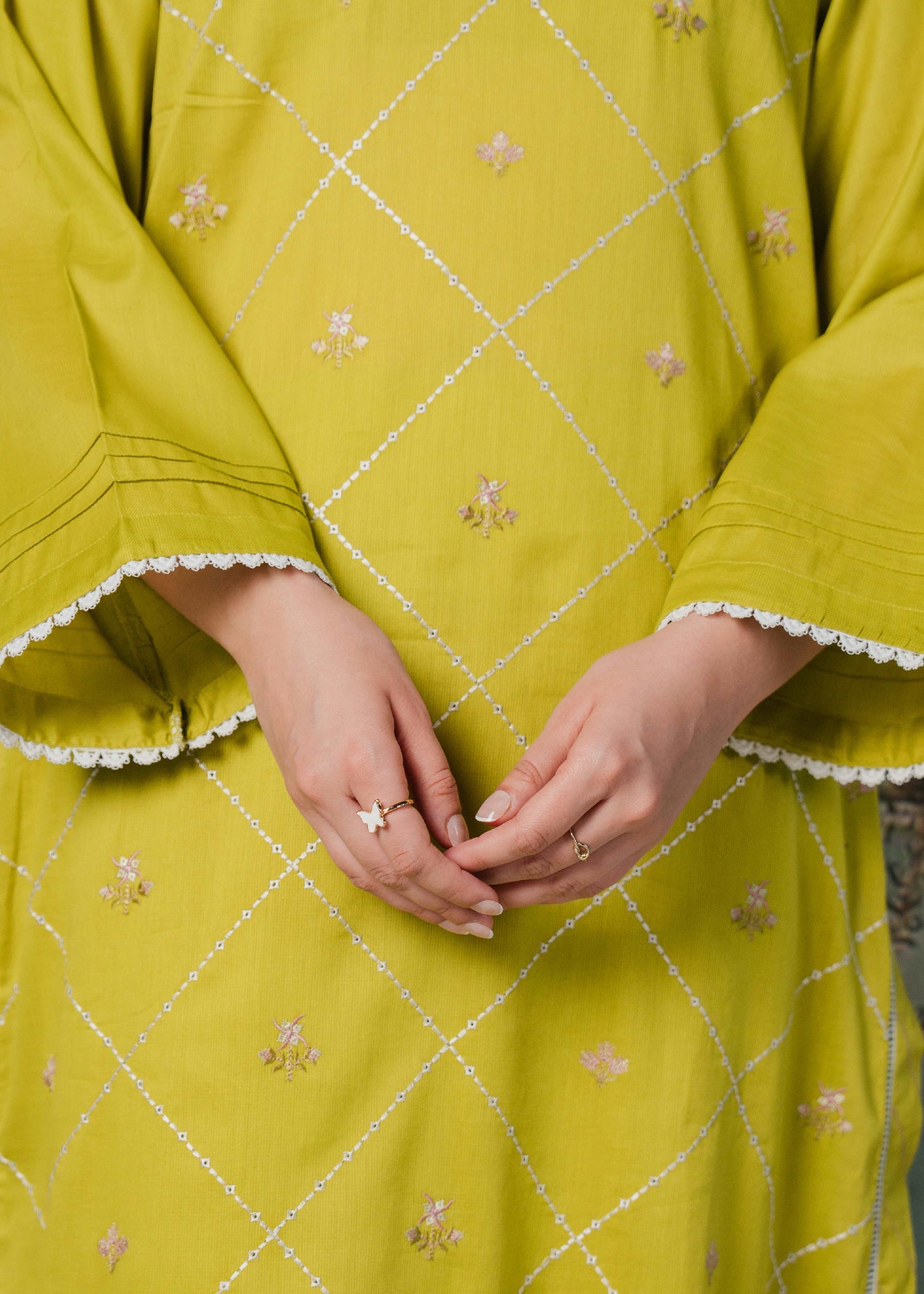 Buzzazi Embroidered Lime Women 2pcs