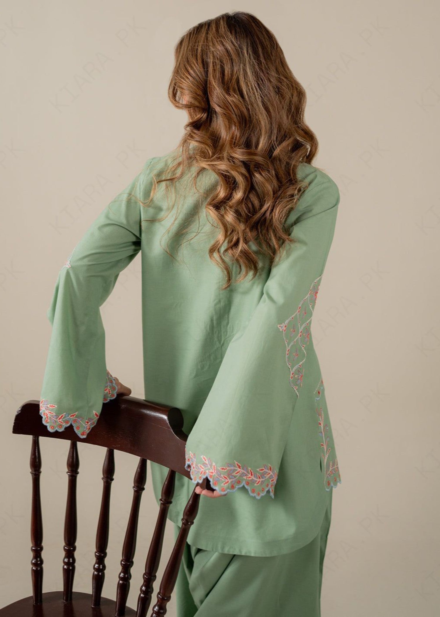 Kiara MOSS Embroidered Set Women 2pcs