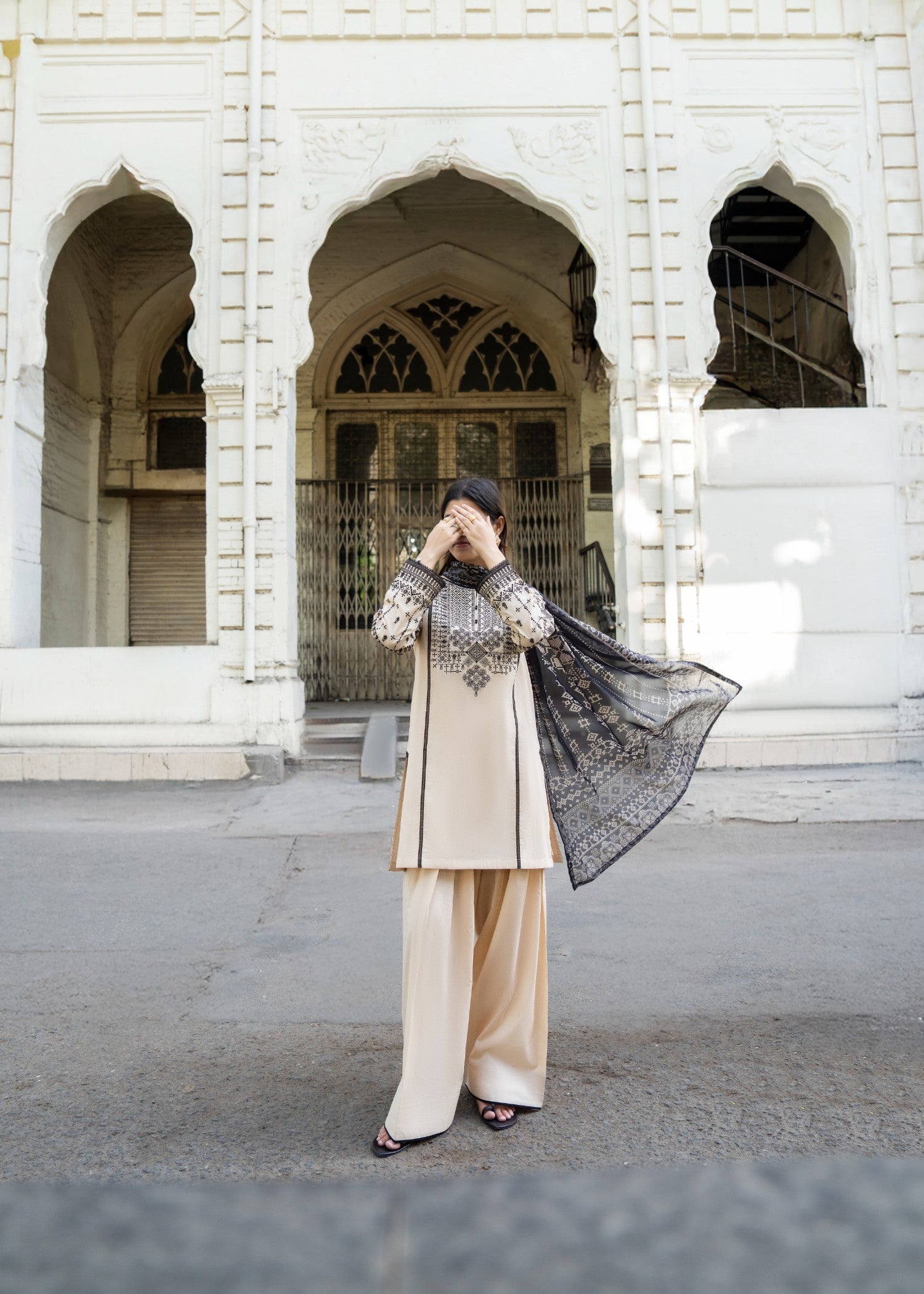 Casual Lite Cotton Emb Suit Beige Women 3pcs