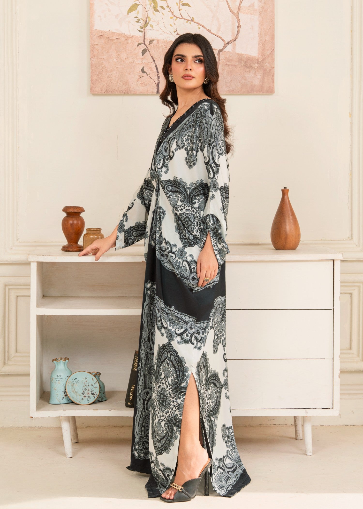 Sahibas By Mirza Lunar Kaftan Women 1pcs