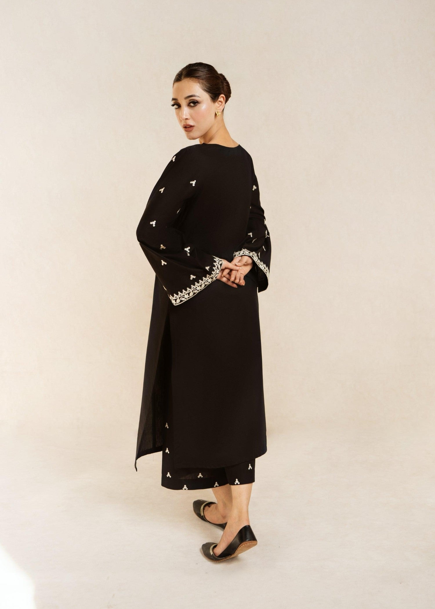 Ramal Tareek embroidered dress Women 2pcs