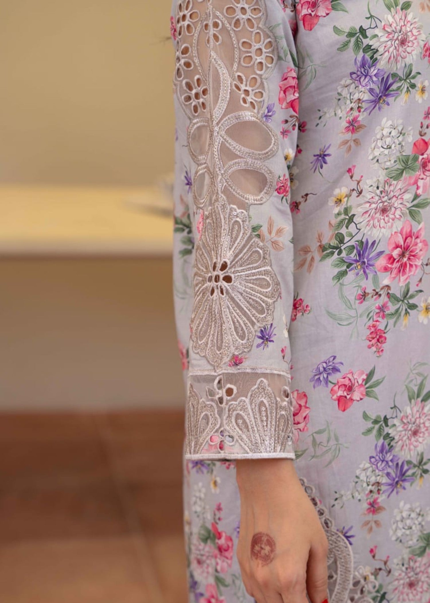 Gul Fashion Embroidered Lawn Kurta Set 10 Women 3pcs