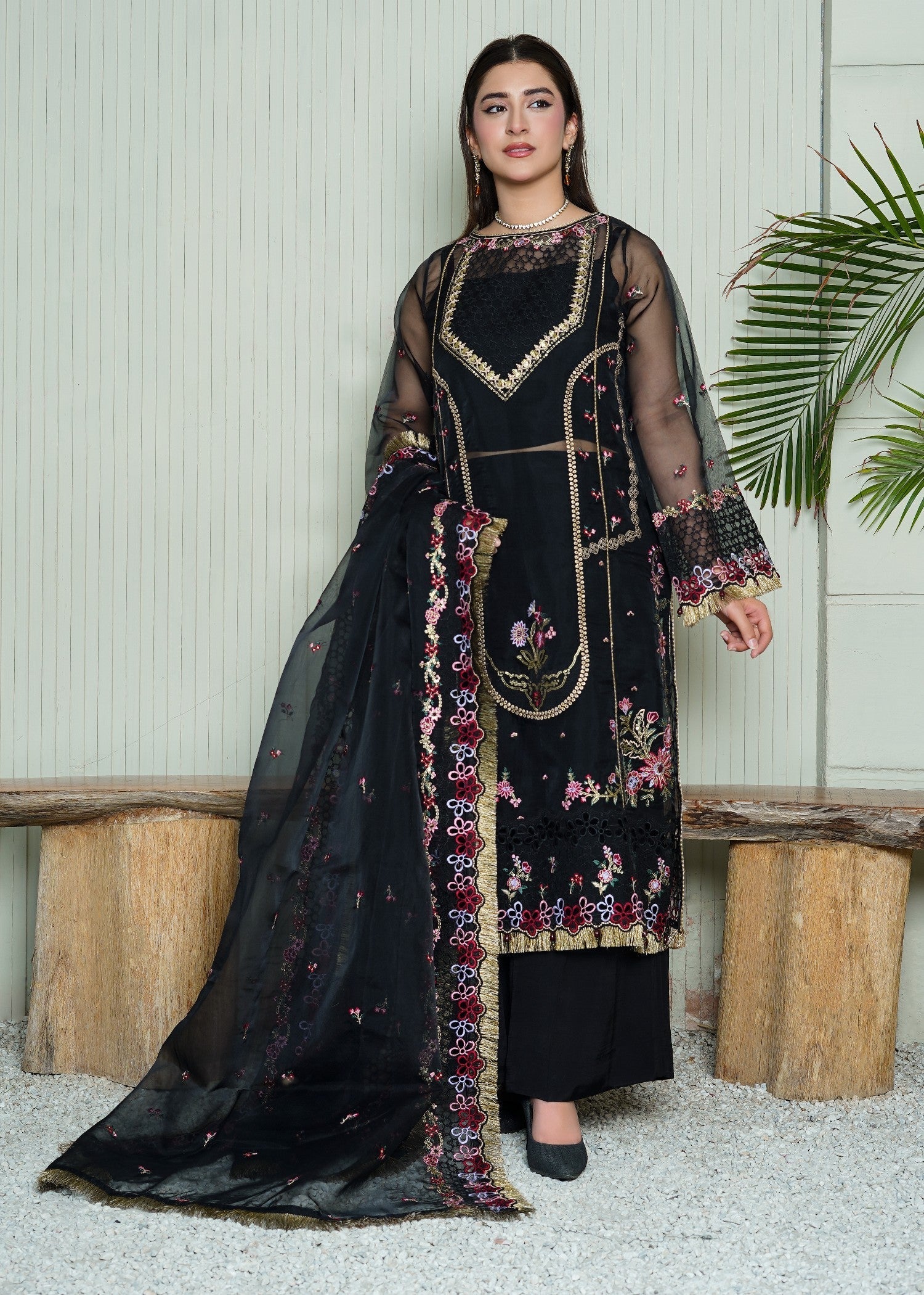 Surmai CORAL Embroidered Women 4pcs