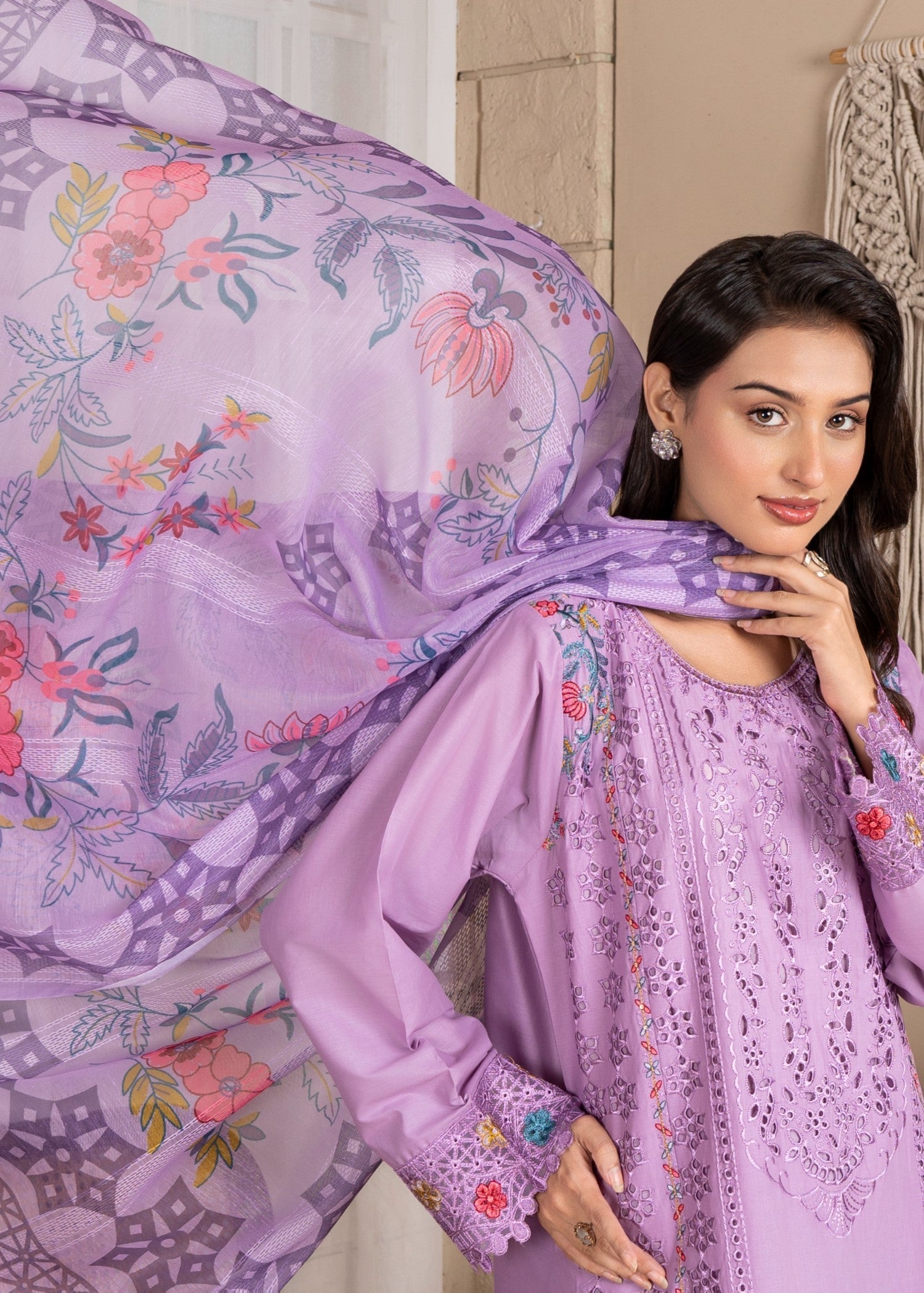 Rangriwaayat Naqsh e Noor – Cutwork Couture Women 3pcs