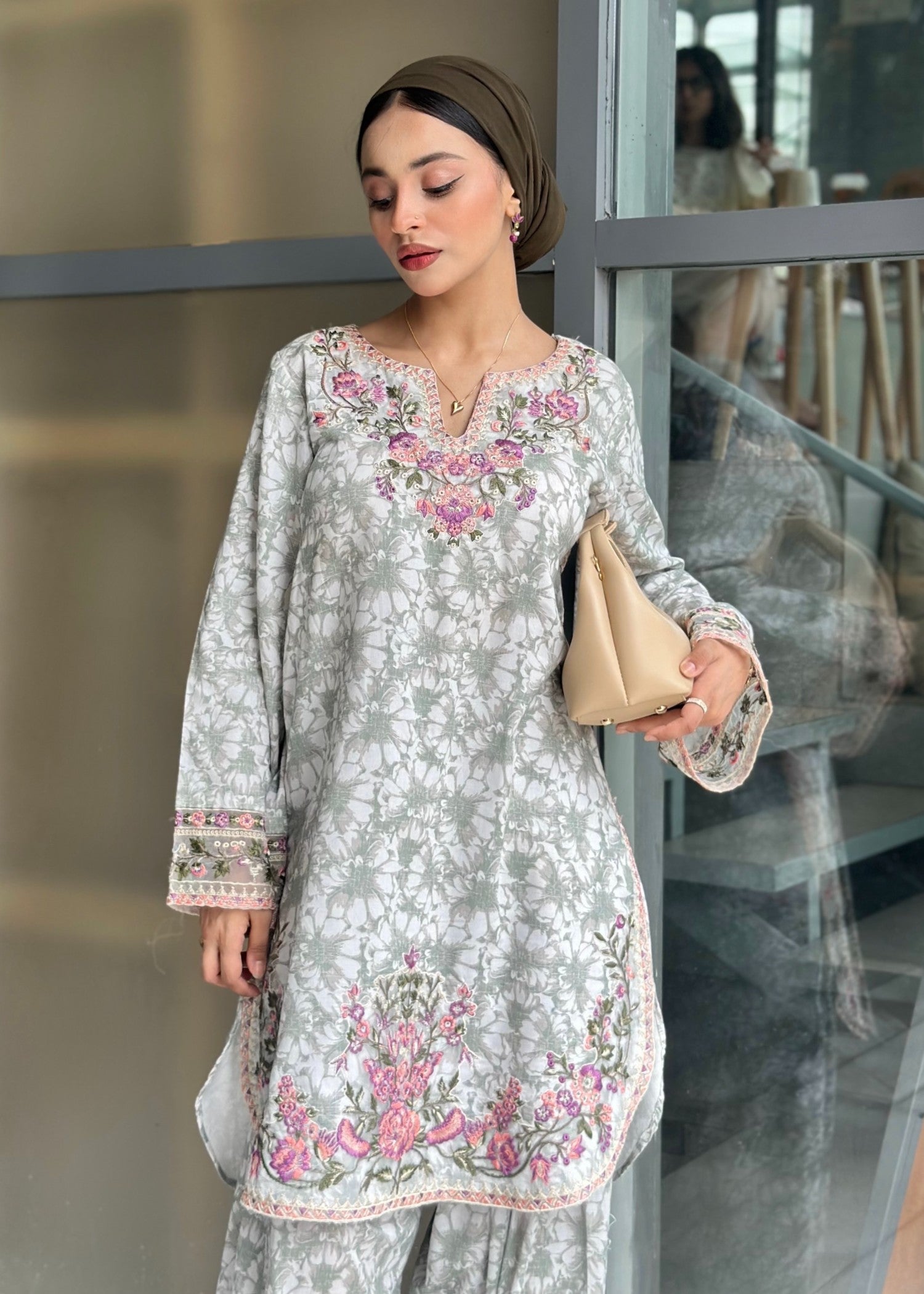 Mohagni LP 15 LAWN STITCHED Women 2pcs