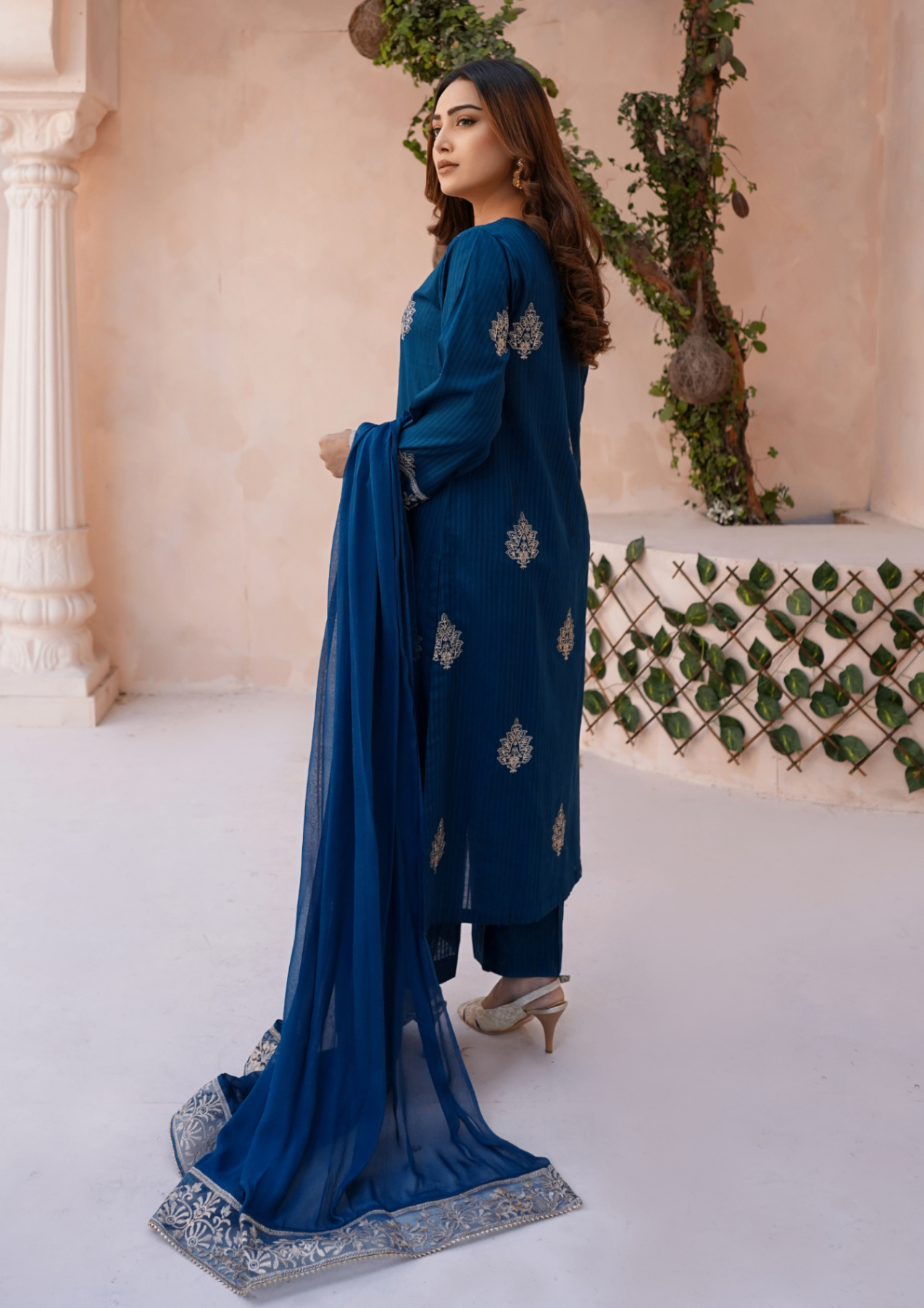 Yolo Pret Tilla Embroidered Lawn with Embroidered Border Chiffon Dupatta JASHAN S25 0032 Women 3pcs