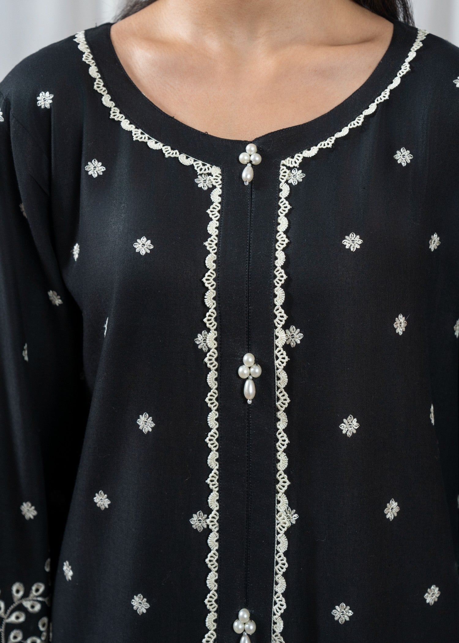 Zoya&Zafar Monochrome Maison Women 2pcs