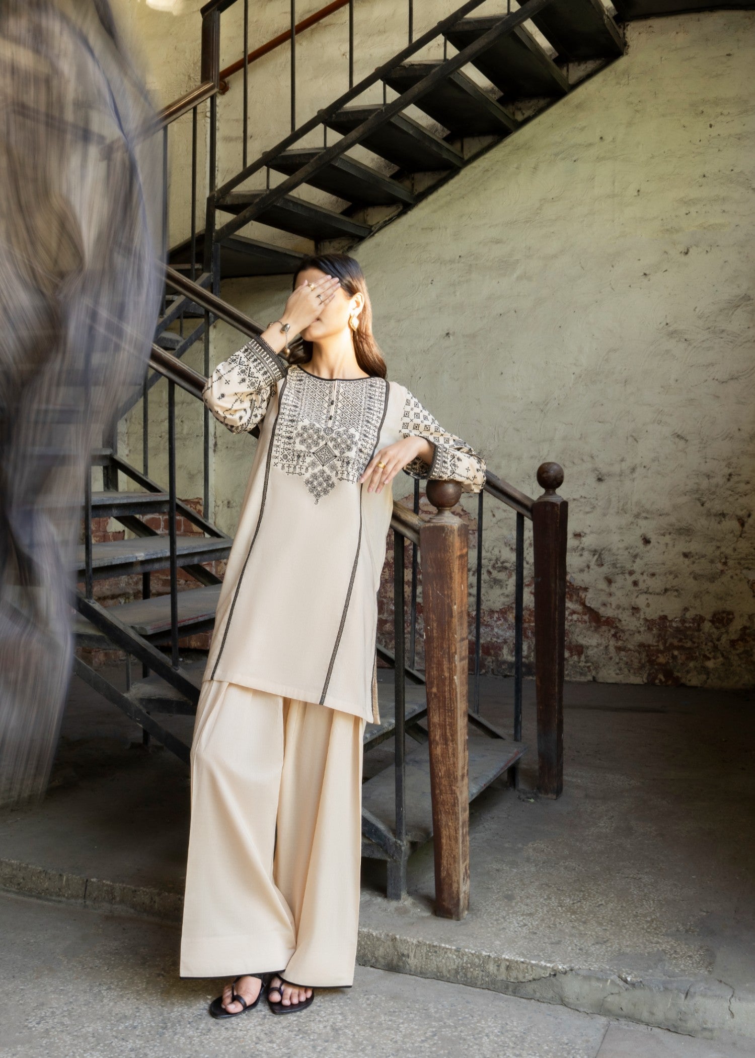 Casual Lite Cotton Emb Suit Beige Women 3pcs