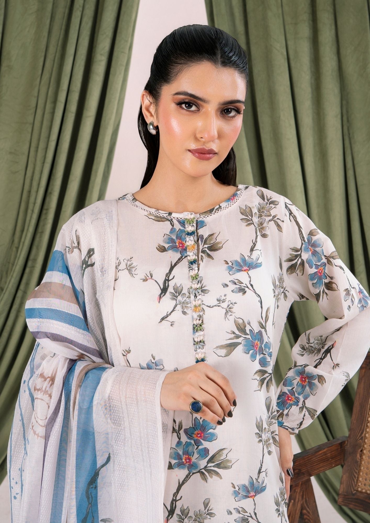 Alfatah Pret Printed Lawn with Embroidery RANAAI S25 0001 Women 3pcs