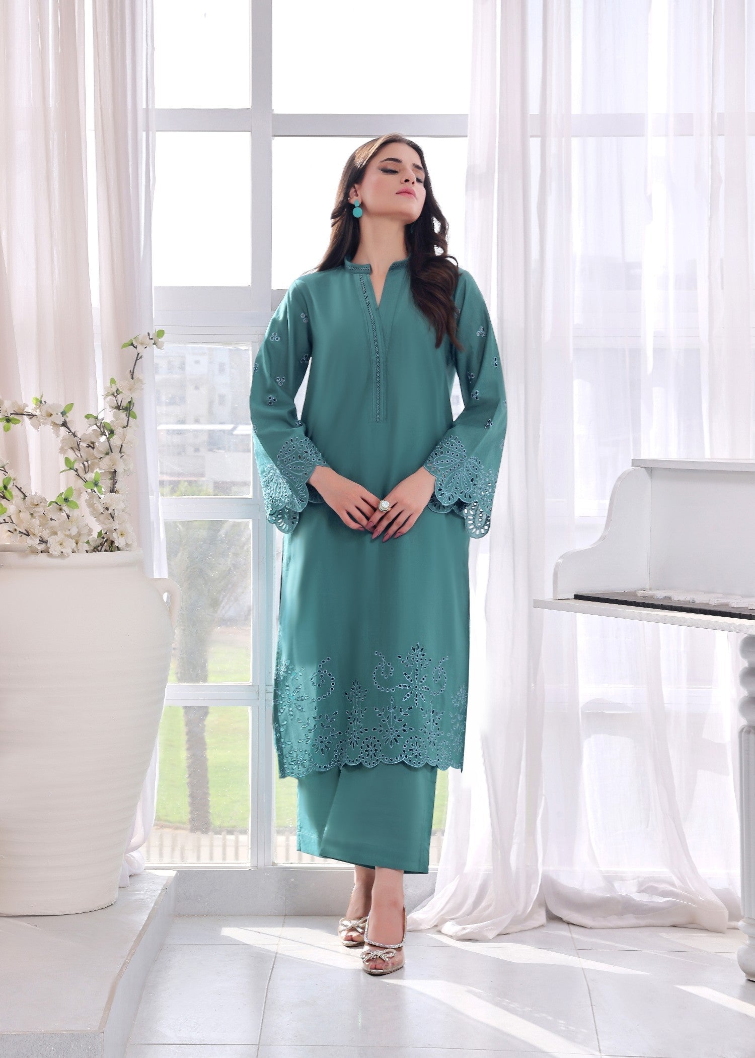 Luxeurs Zephyr Embroidered Lawn Dress Women 2pcs