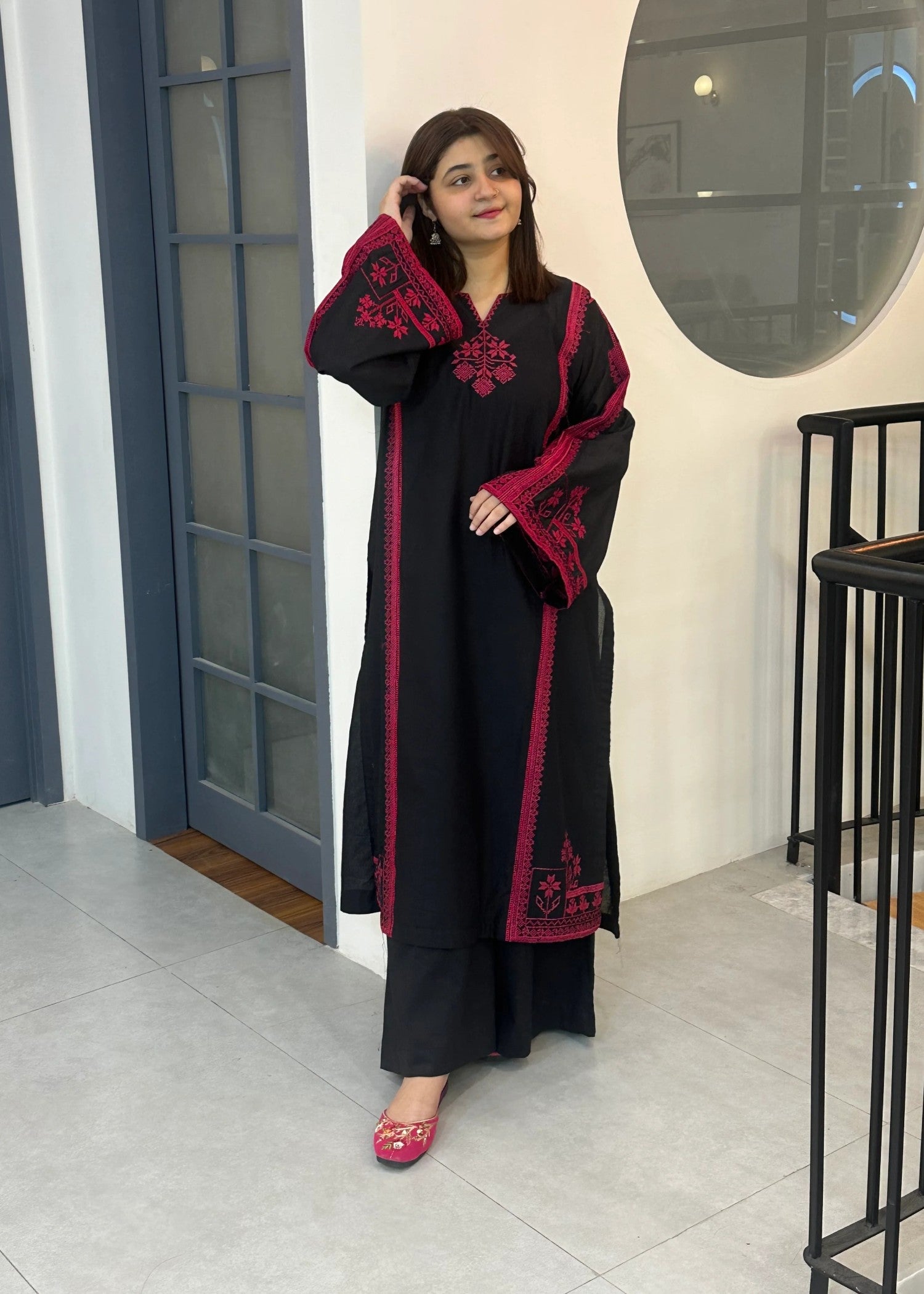 Chaudhary Arts Black Noir Women 2pcs