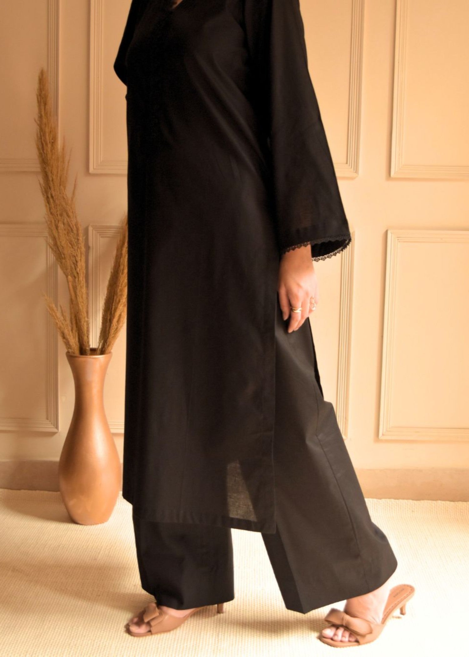 Baposh Black Kurta Set Women 2pcs