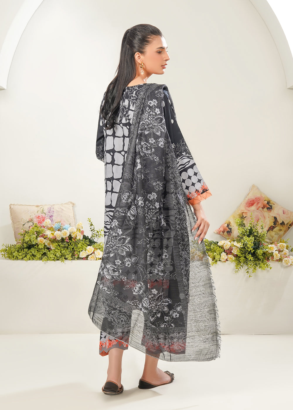 Elara Official Noir Chic Lawn Women 3pcs